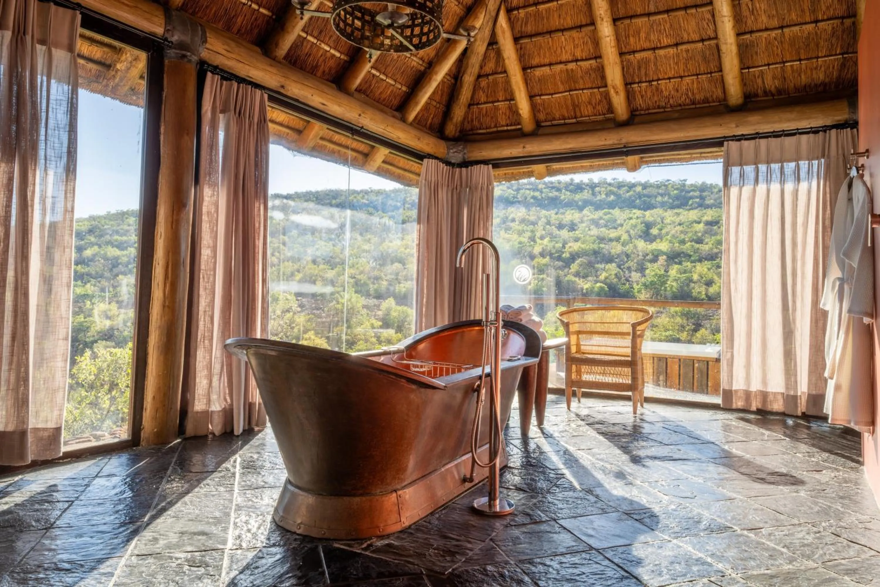 Bath in Sediba Luxury Safari Lodge