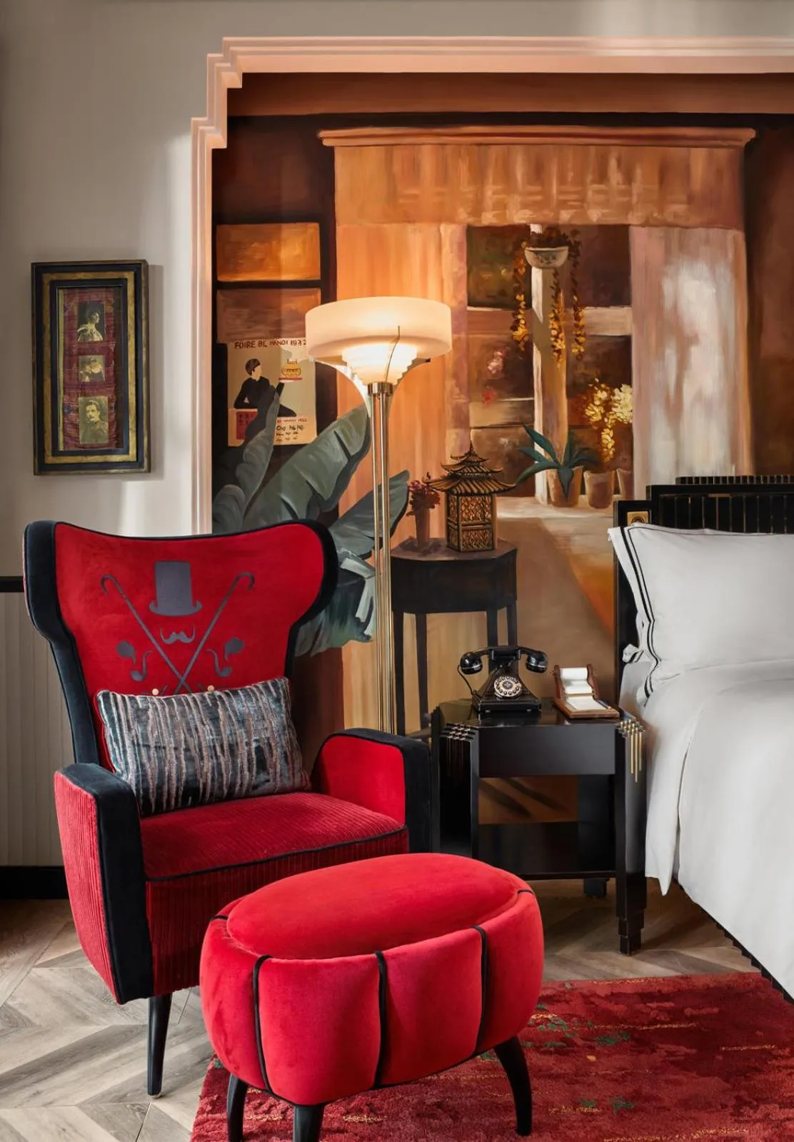 Seating area, Bed in Capella Hanoi