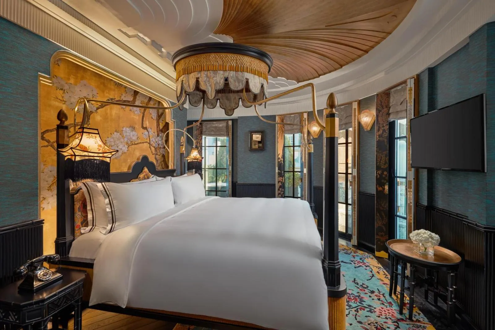 Bed in Capella Hanoi