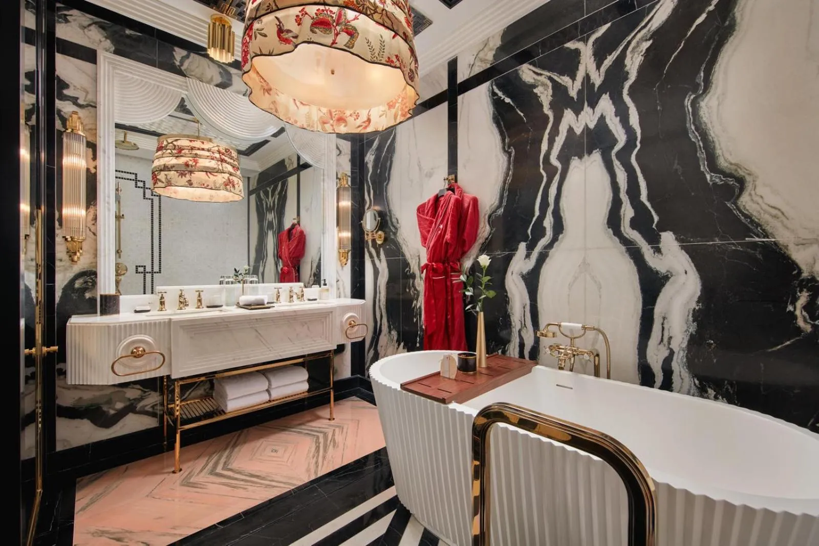 Toilet in Capella Hanoi