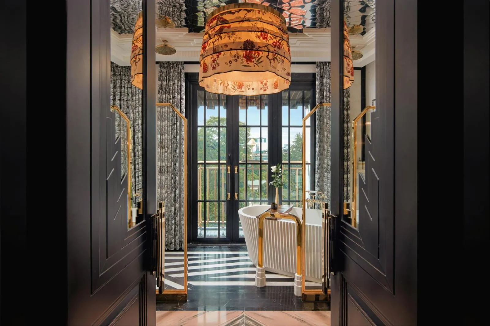 Toilet in Capella Hanoi