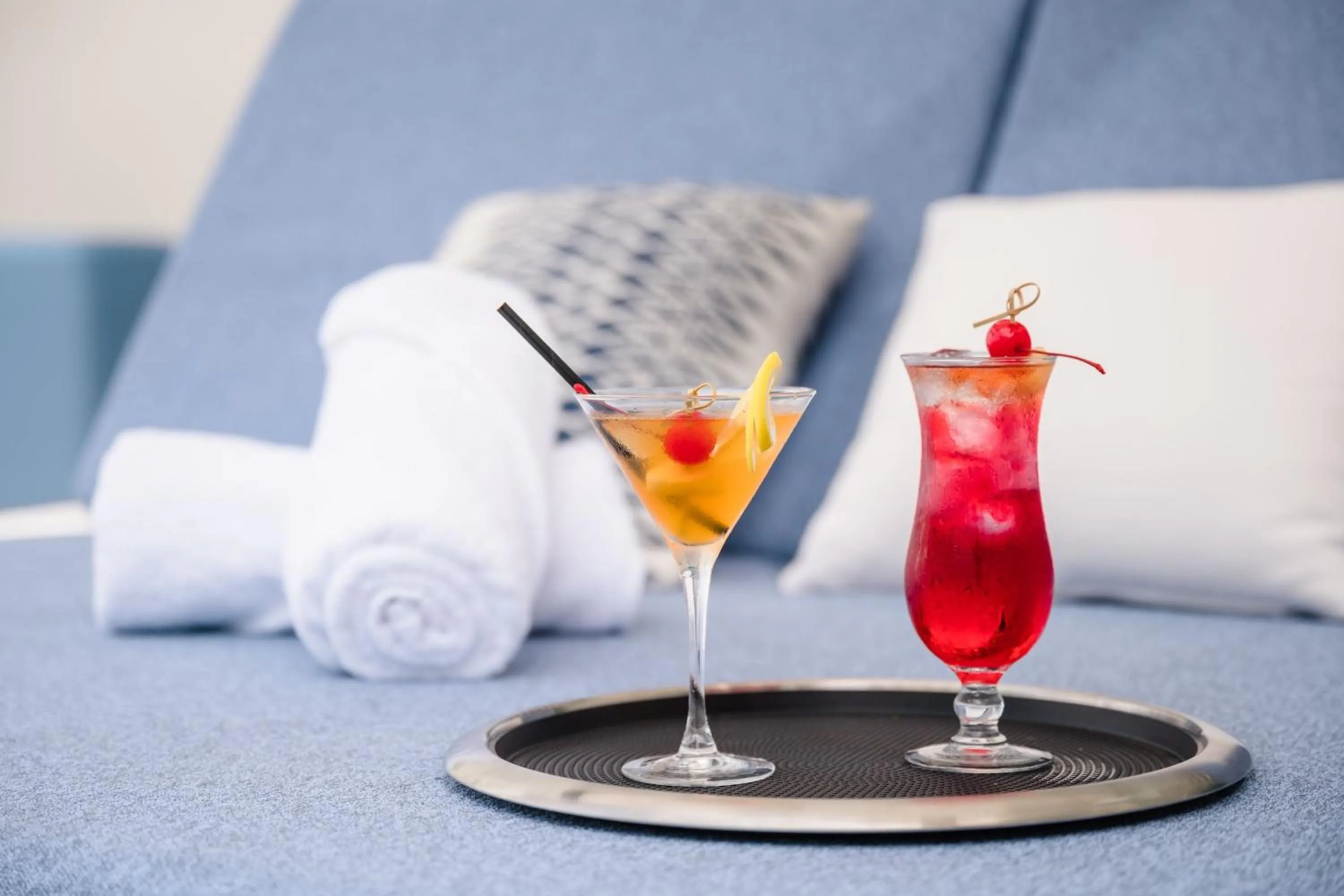 Swimming pool in Marriott Fort Lauderdale Airport