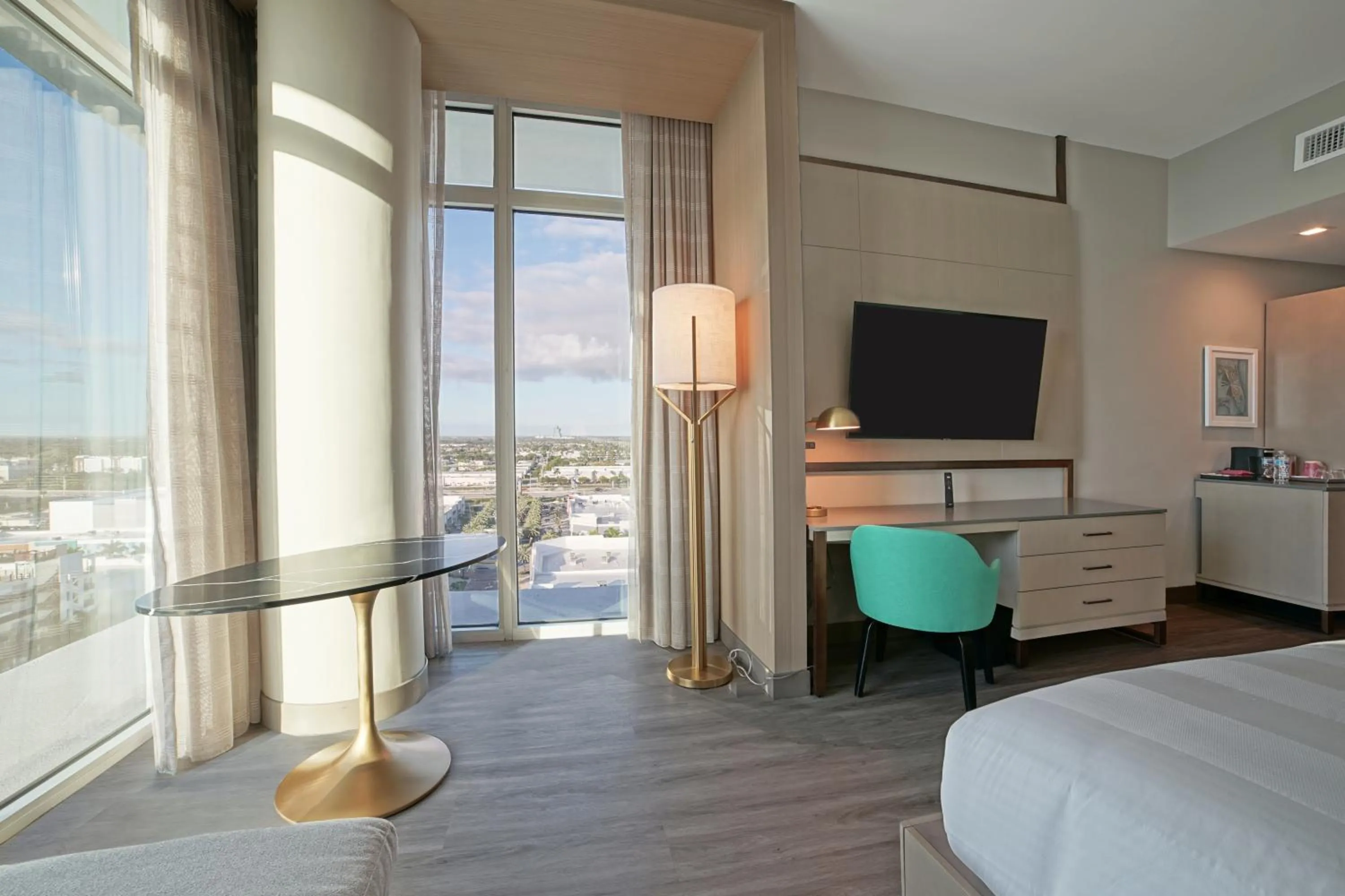 TV and multimedia, Bed in Marriott Fort Lauderdale Airport