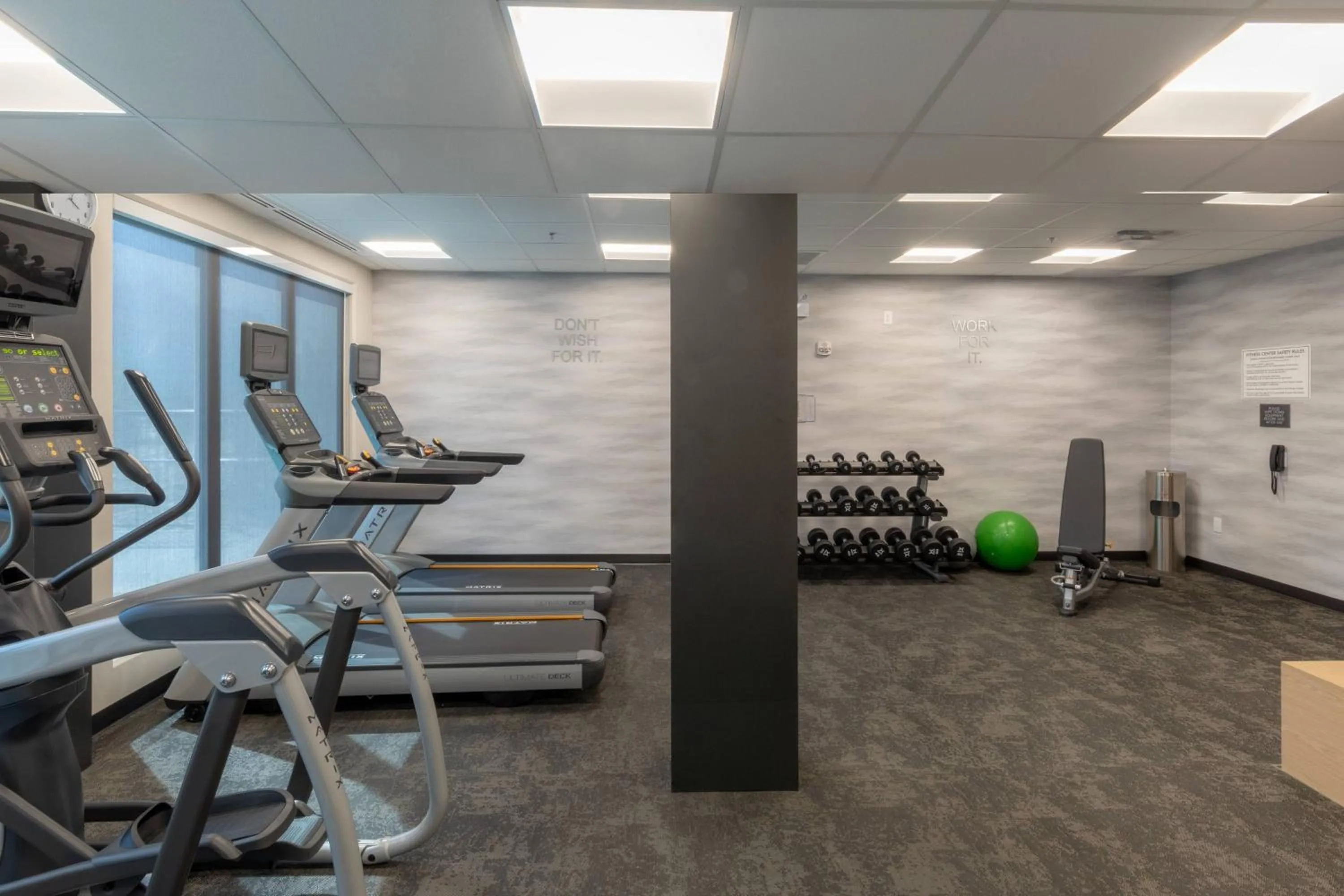 Fitness centre/facilities in Fairfield by Marriott Inn & Suites Revelstoke