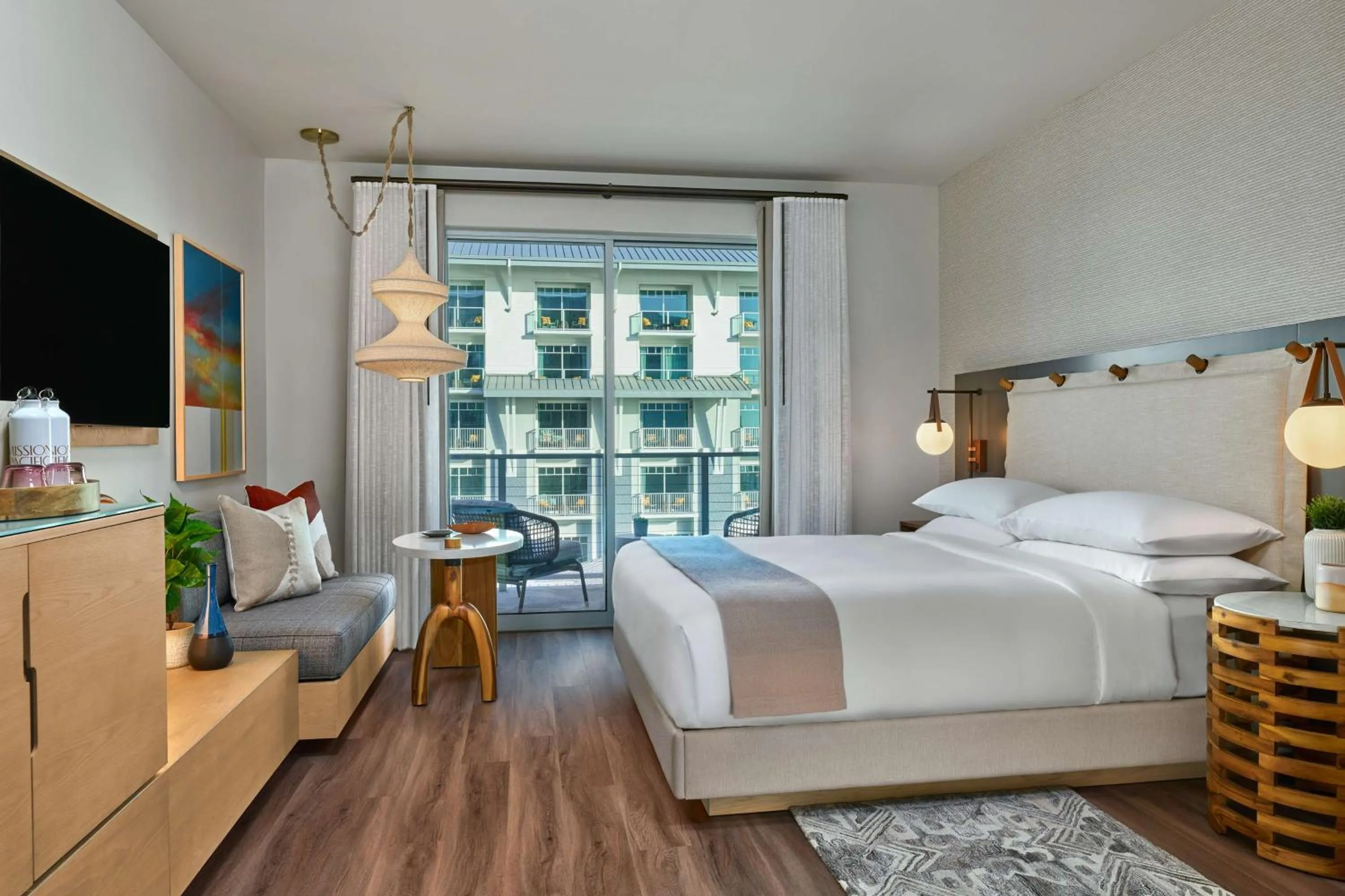 Bedroom, Bed in Mission Pacific Beach Resort, part of JdV by Hyatt