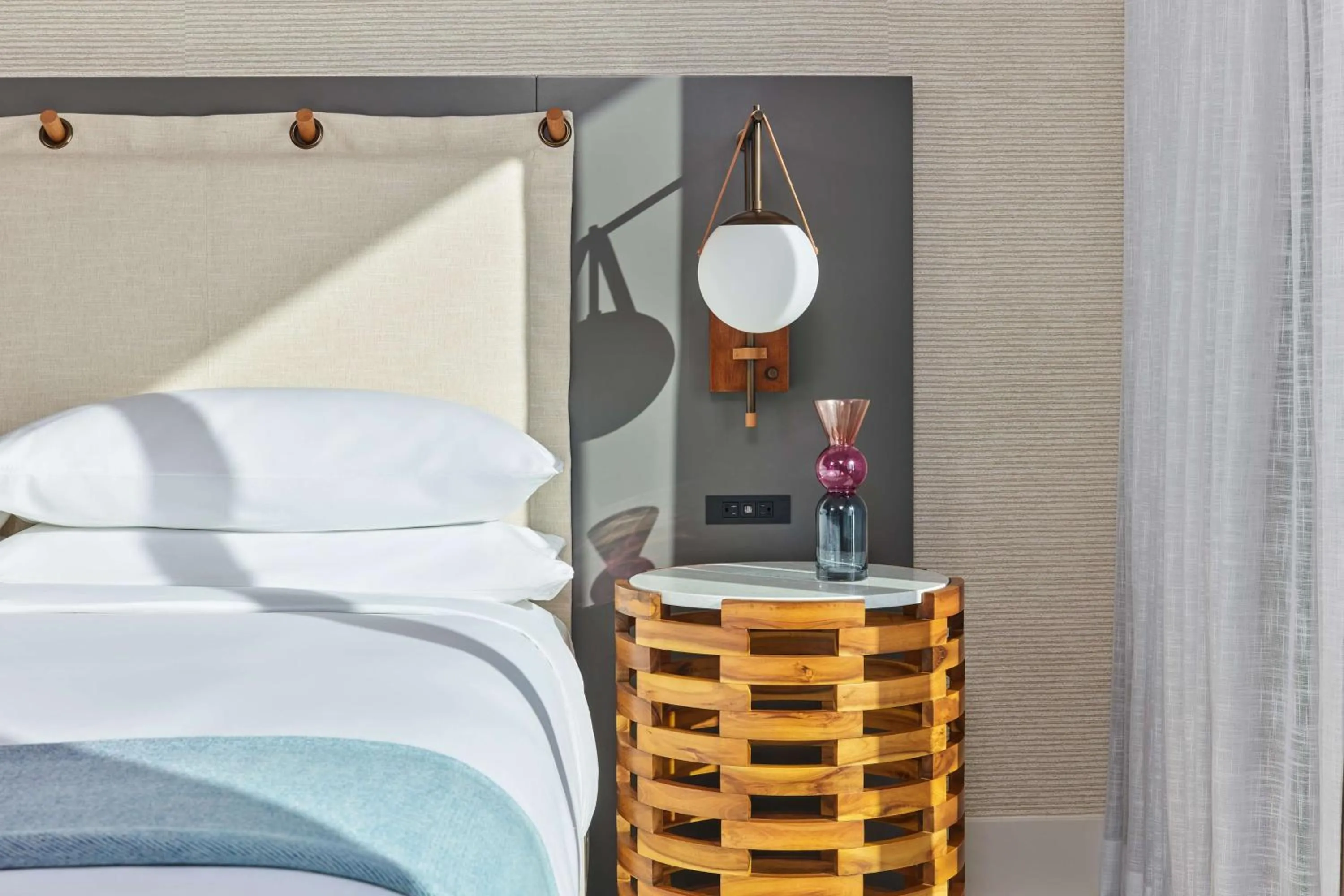 Bedroom, Bed in Mission Pacific Beach Resort, part of JdV by Hyatt