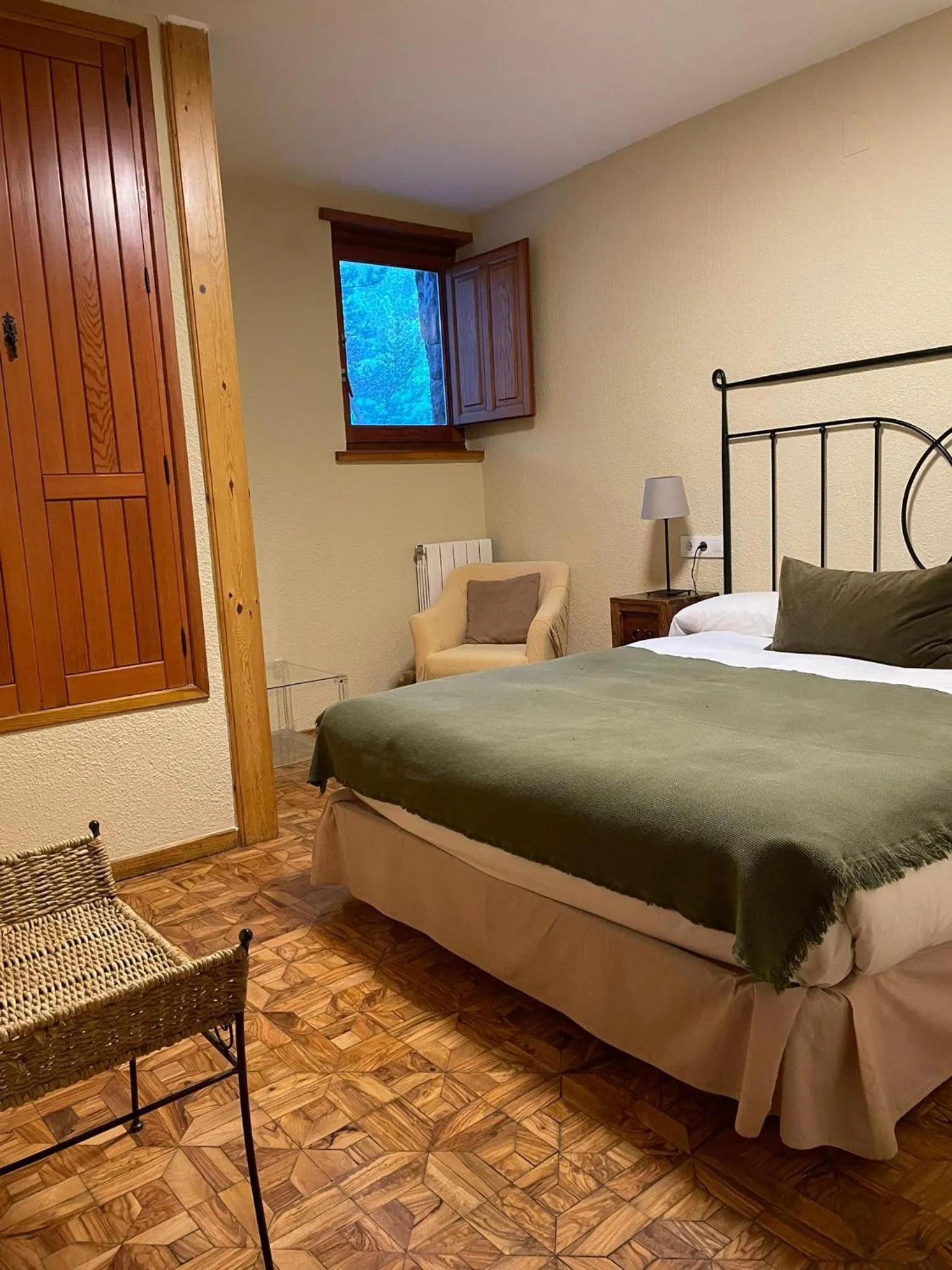 Area and facilities, Bed in Hotel Vallibierna