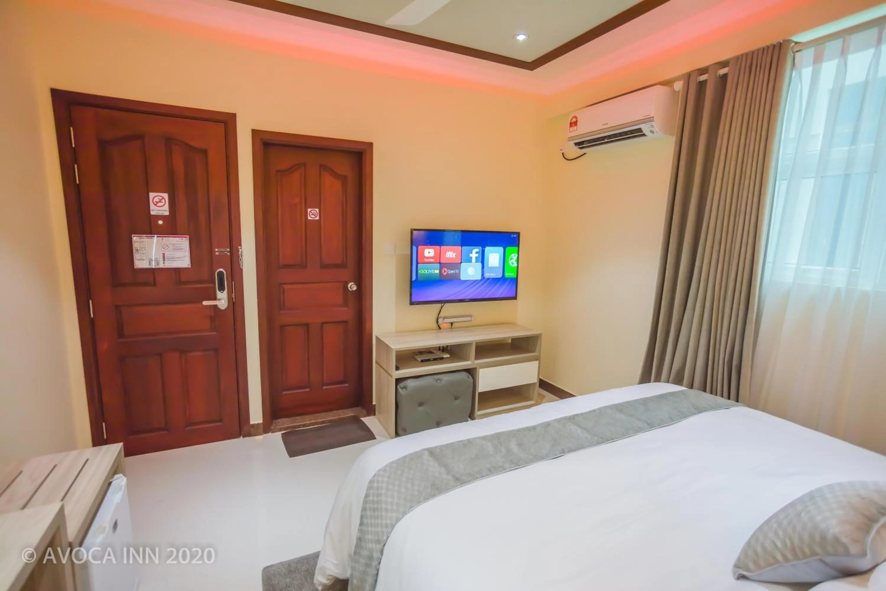 Bedroom, Bed in Avoca Inn