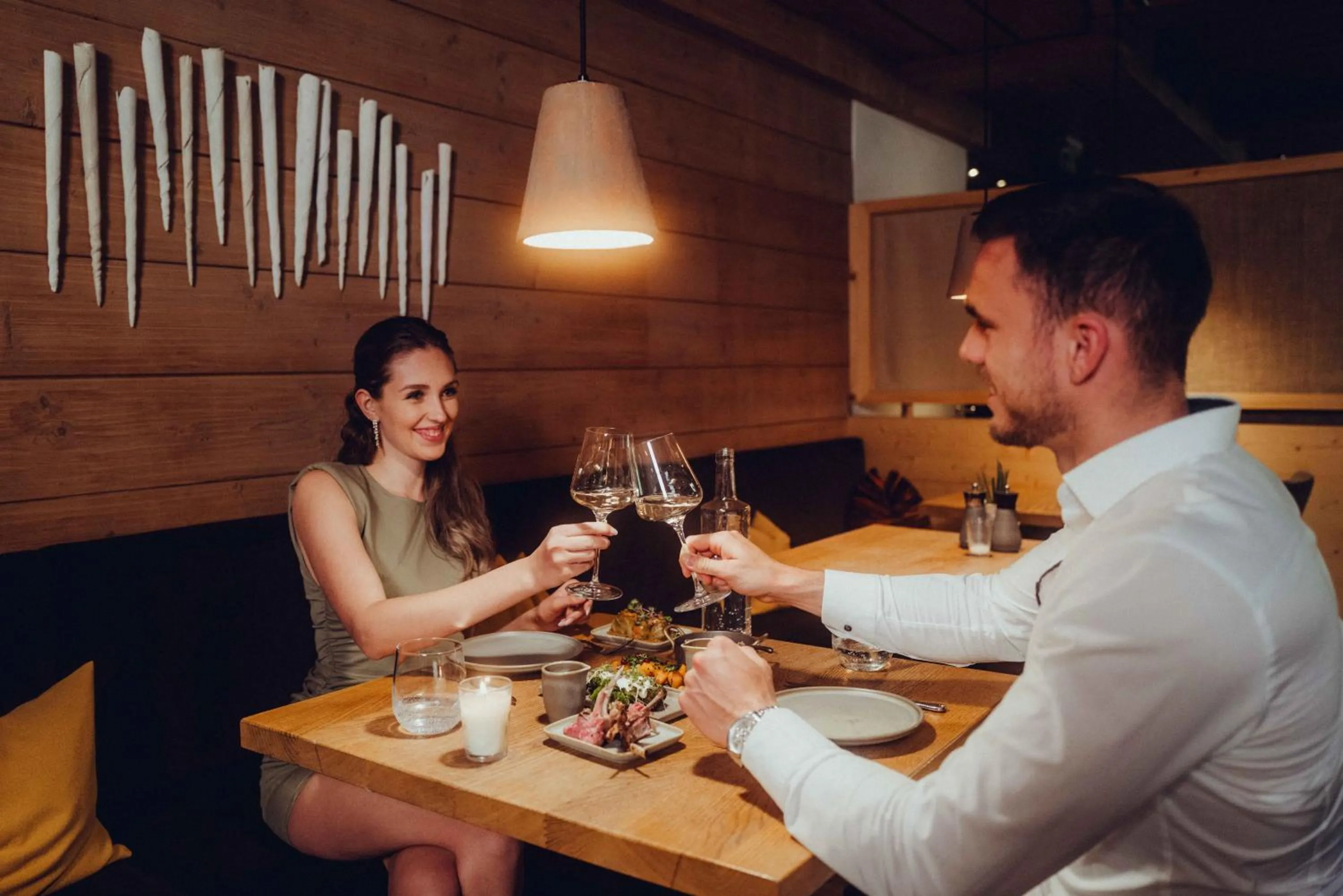 Restaurant/places to eat in Holzhotel Forsthofalm