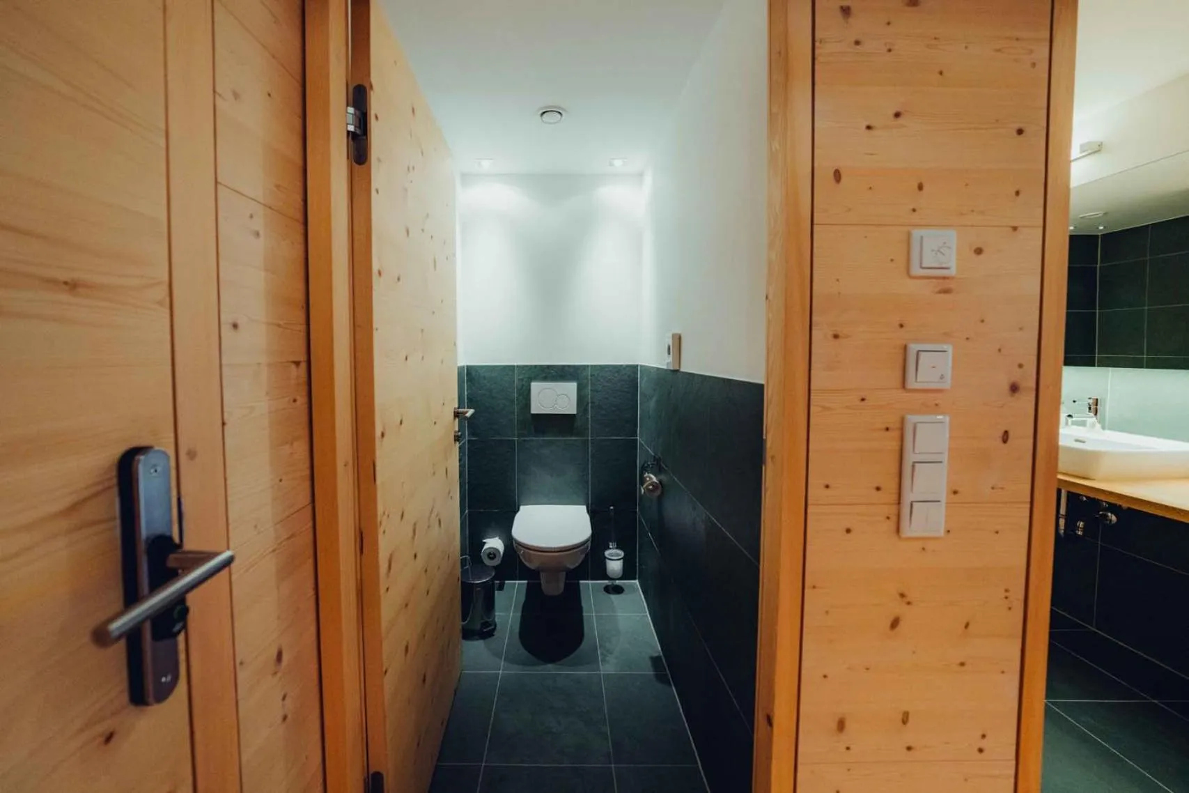 Bathroom in Holzhotel Forsthofalm