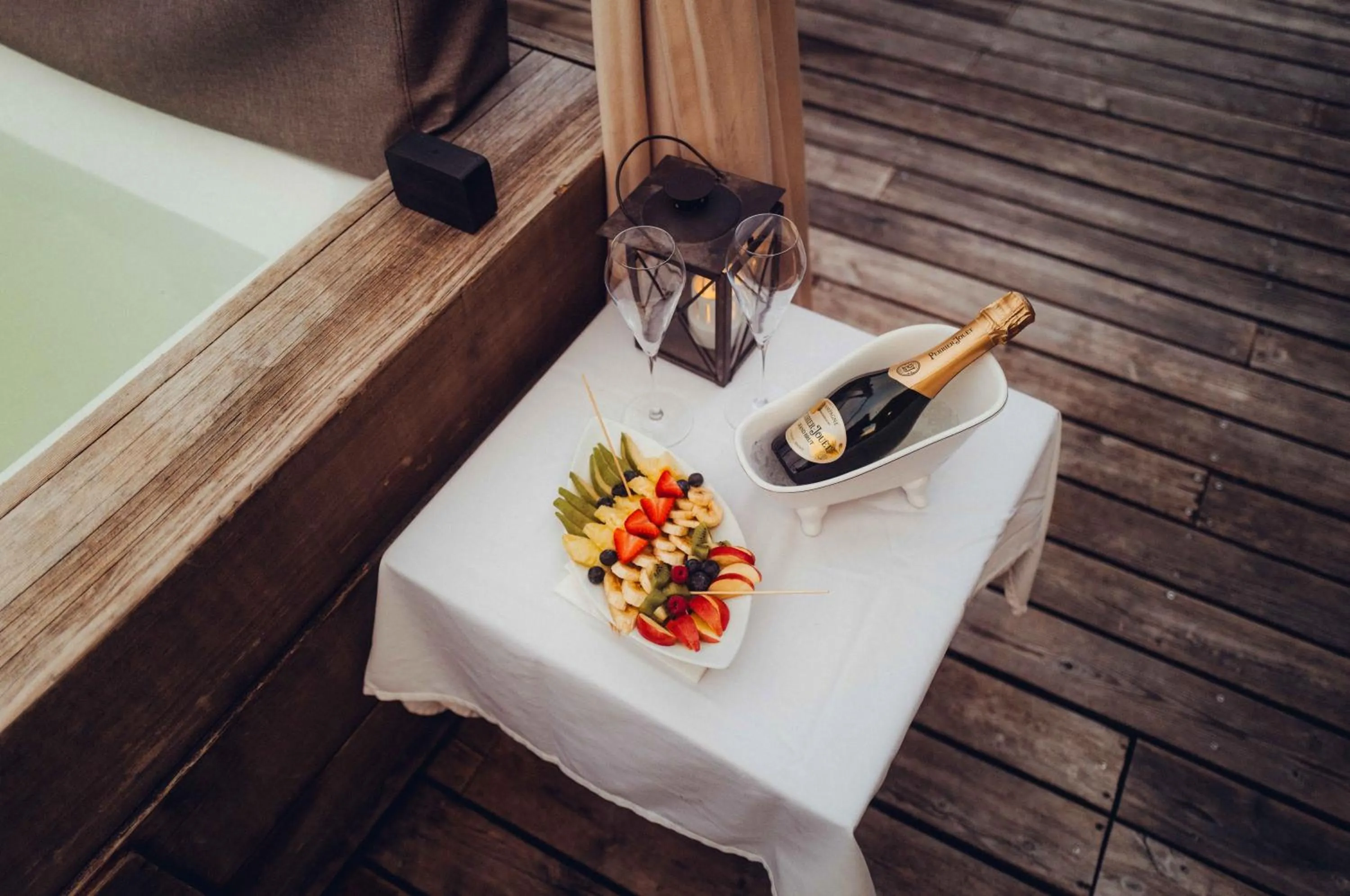 Decorative detail in Holzhotel Forsthofalm