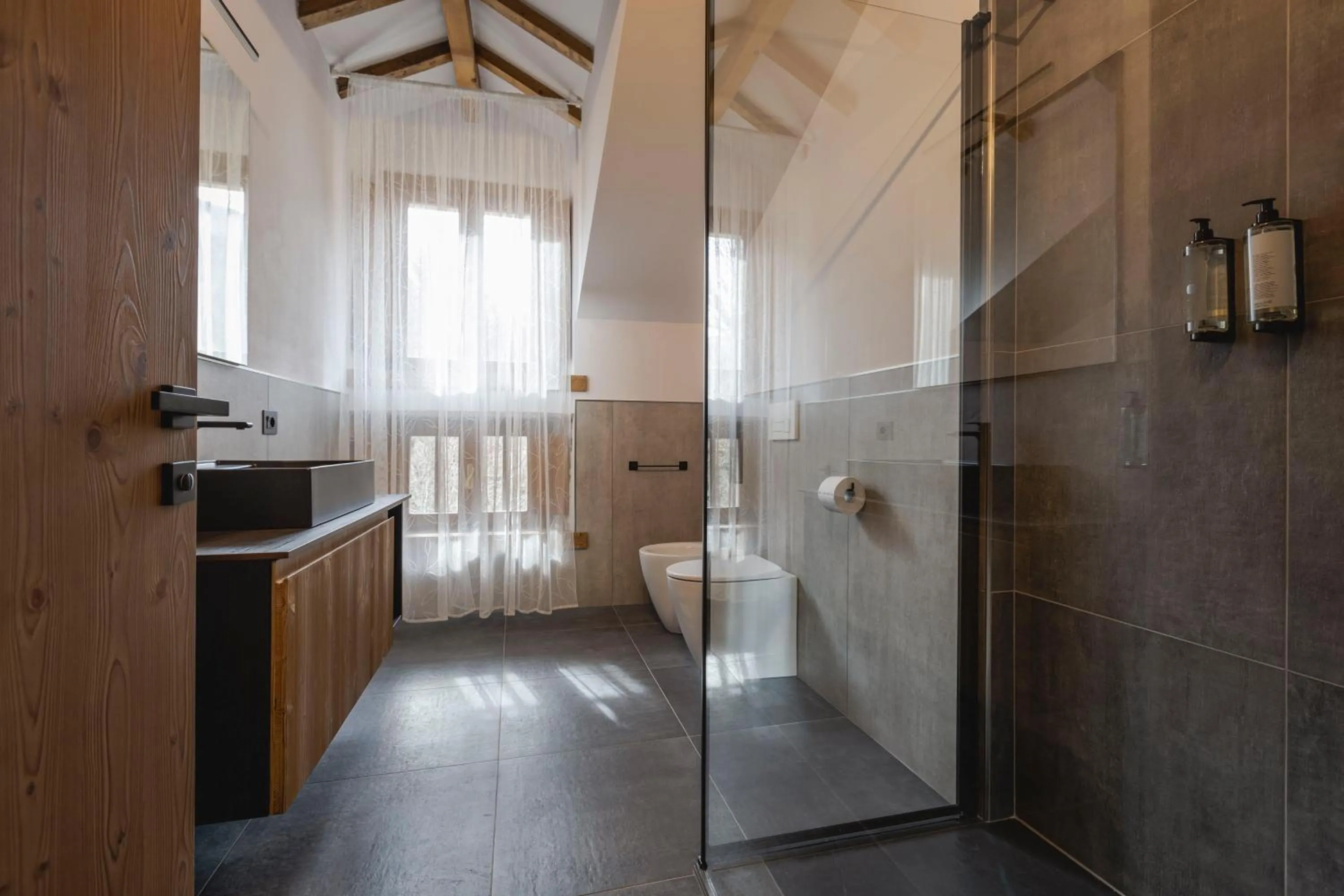 Shower in Granduca Mountain Wellness Apartments Campigna