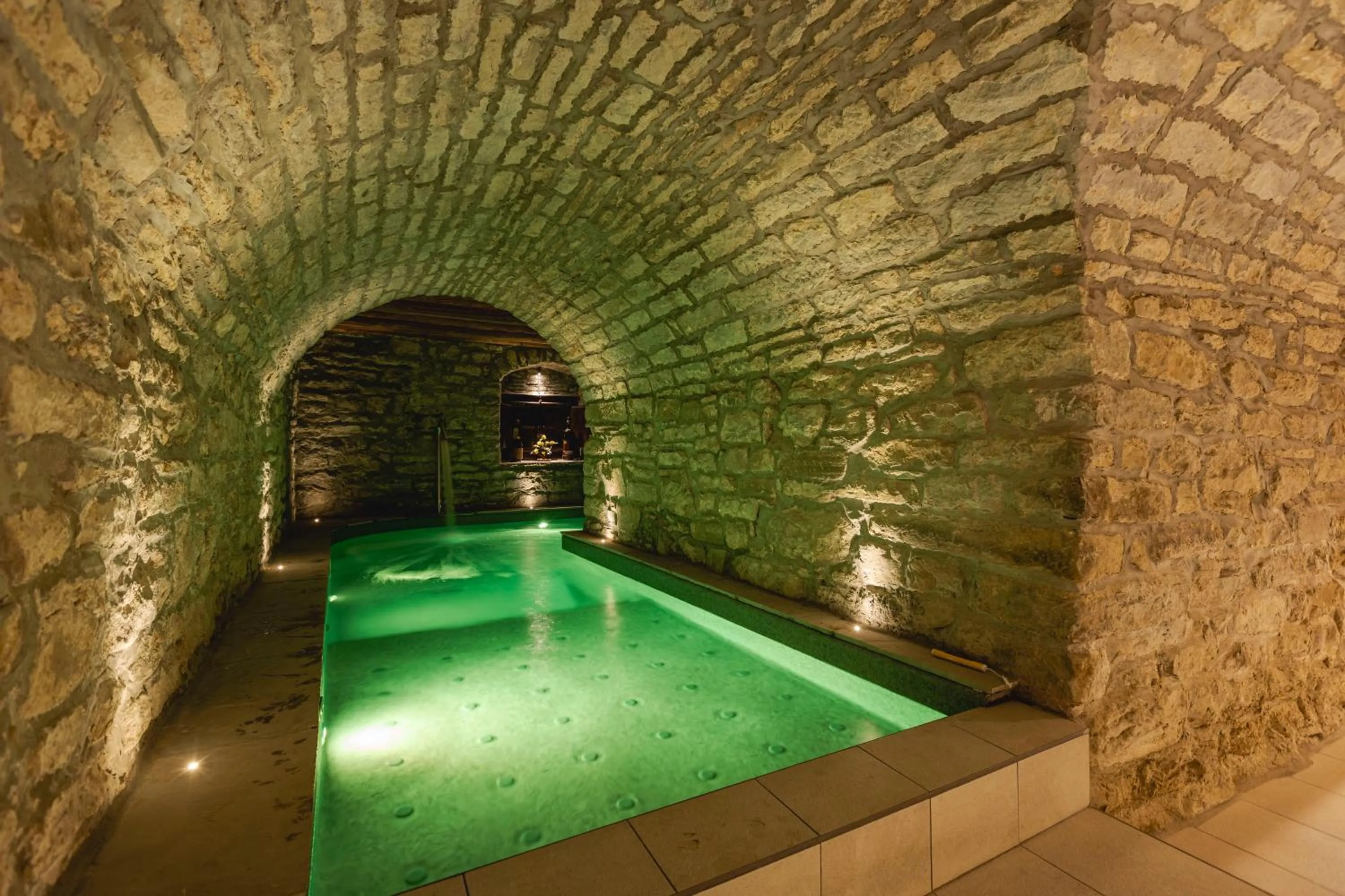 Hot Tub in Granduca Mountain Wellness Apartments Campigna