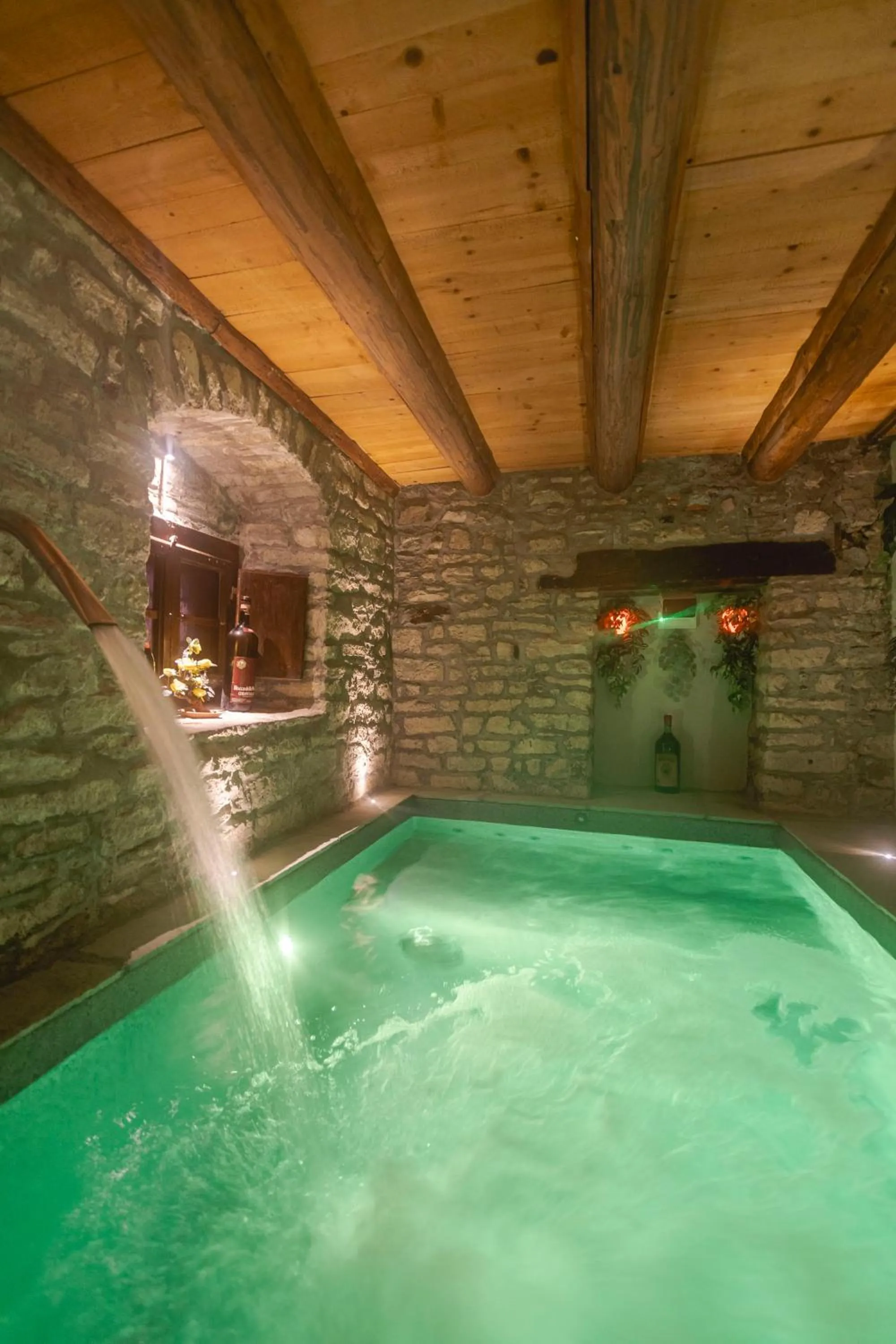 Hot Tub in Granduca Mountain Wellness Apartments Campigna