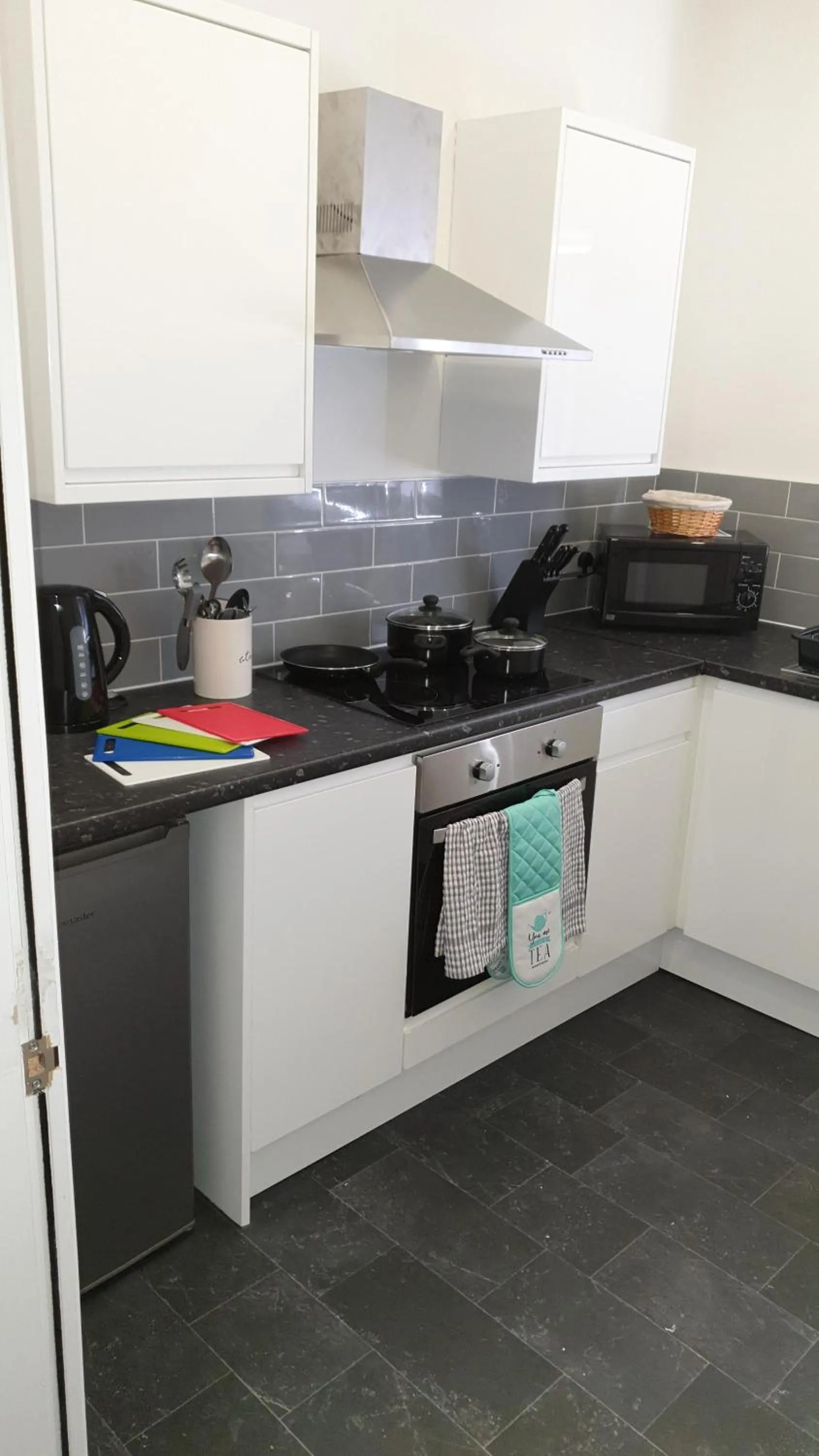 Kitchen or kitchenette in Coast Accommodation Station Road Apartments