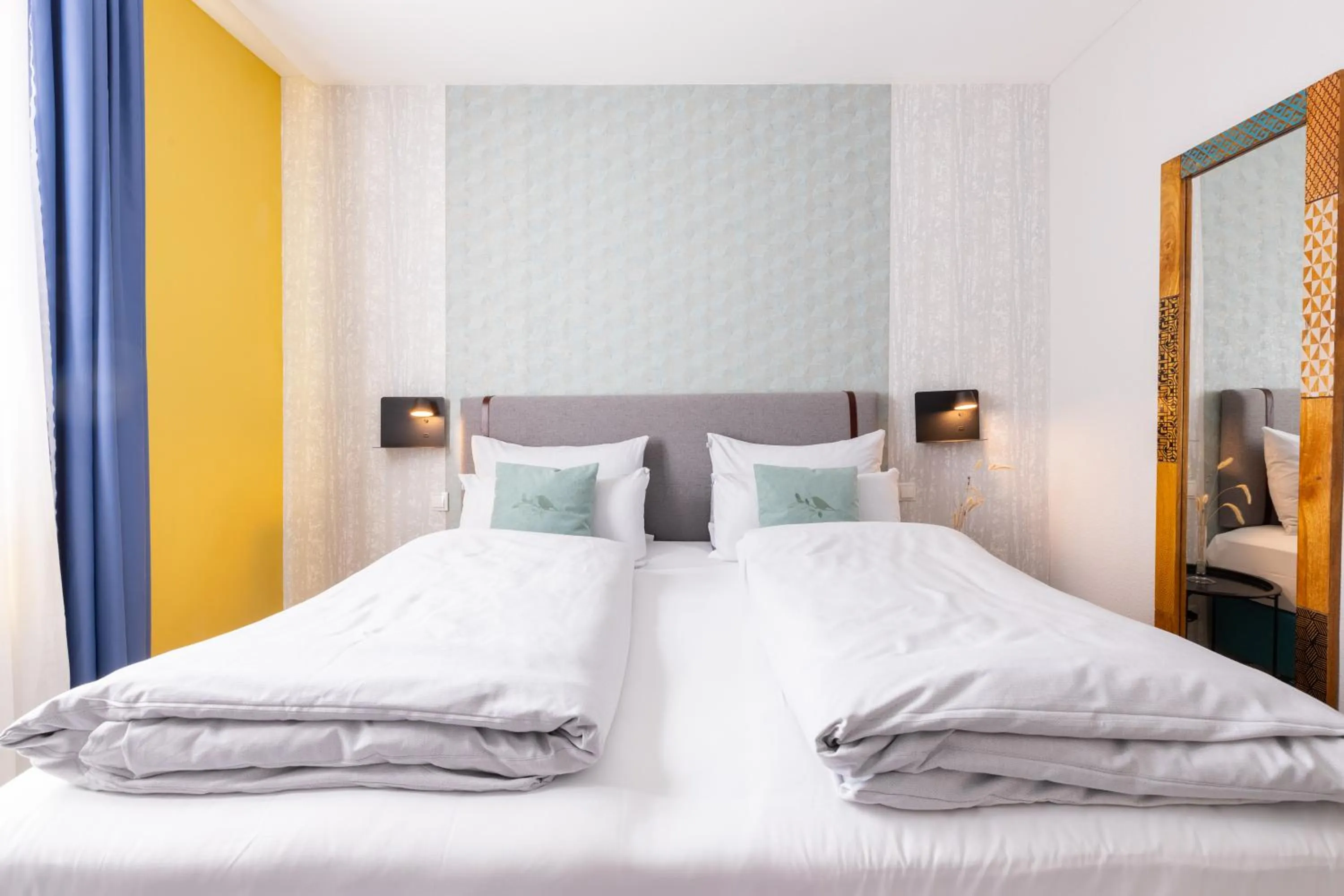 Bed in Garner Hotel Vienna by IHG