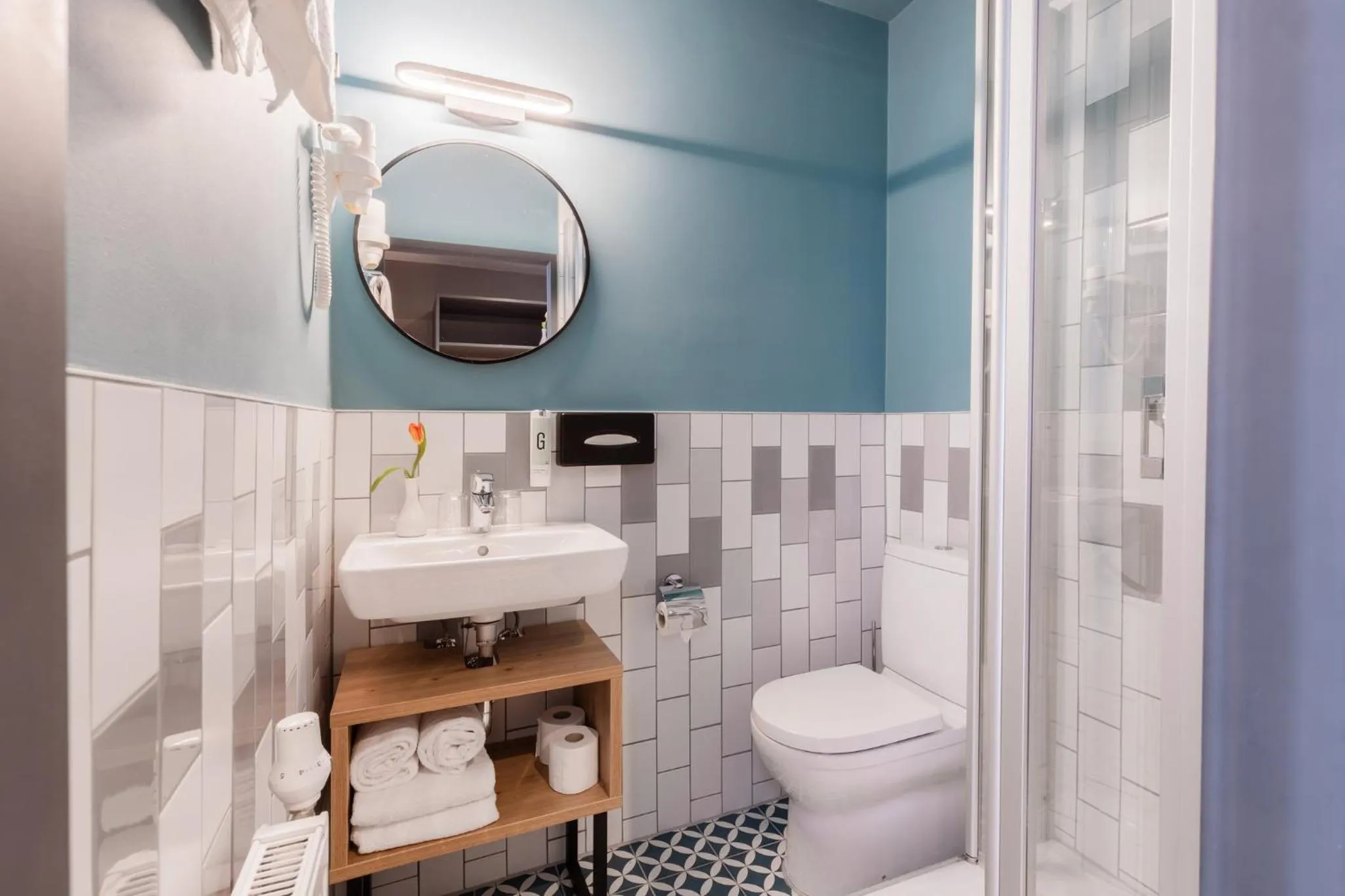 Bathroom in Garner Hotel Vienna by IHG