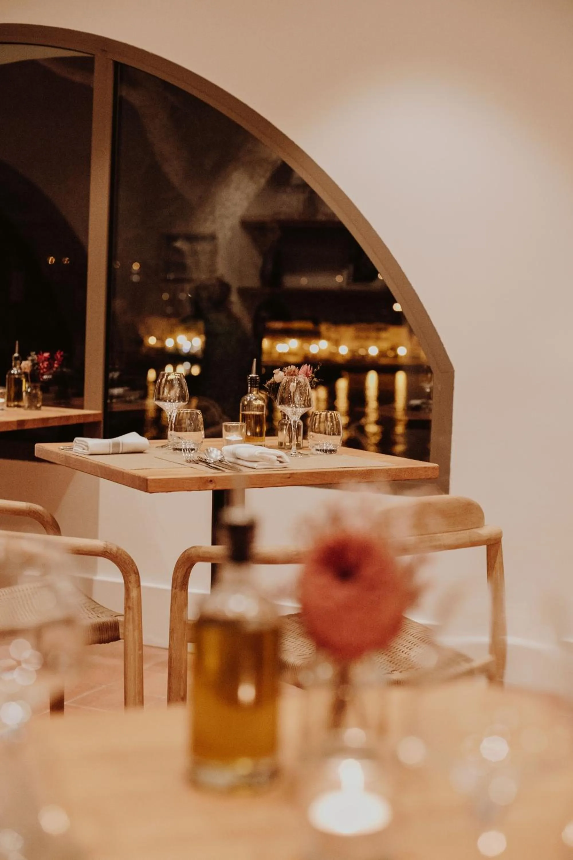 Restaurant/places to eat in Les Roches Brunes