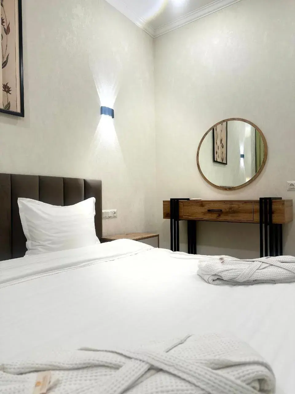 King Suite - single occupancy in Hotel 1946 King Suite - single occupancy in Hotel 1946