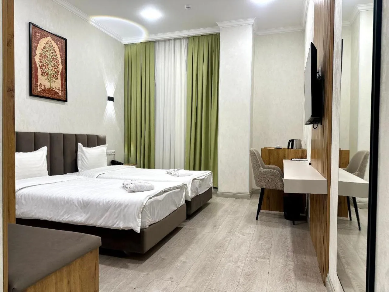 Property building, Bed in Hotel 1946