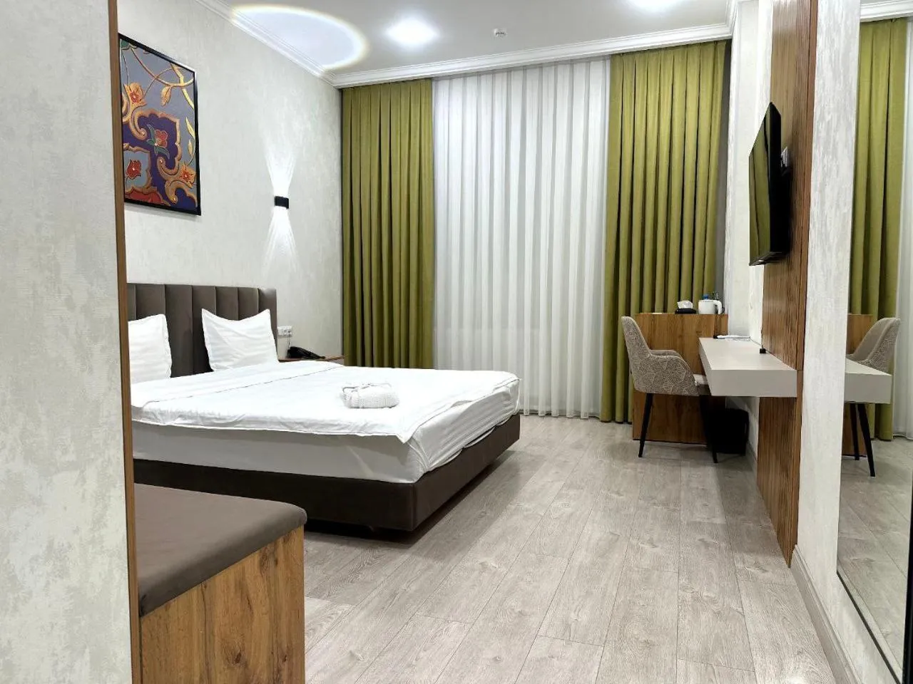 Property building, Bed in Hotel 1946