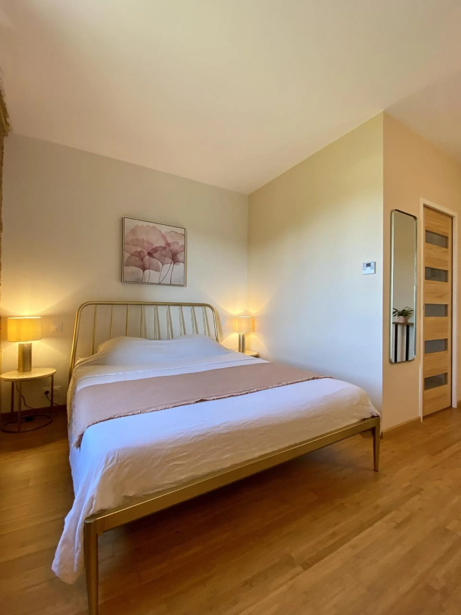 Bedroom, Bed in Aux Coteaux d'Aussac