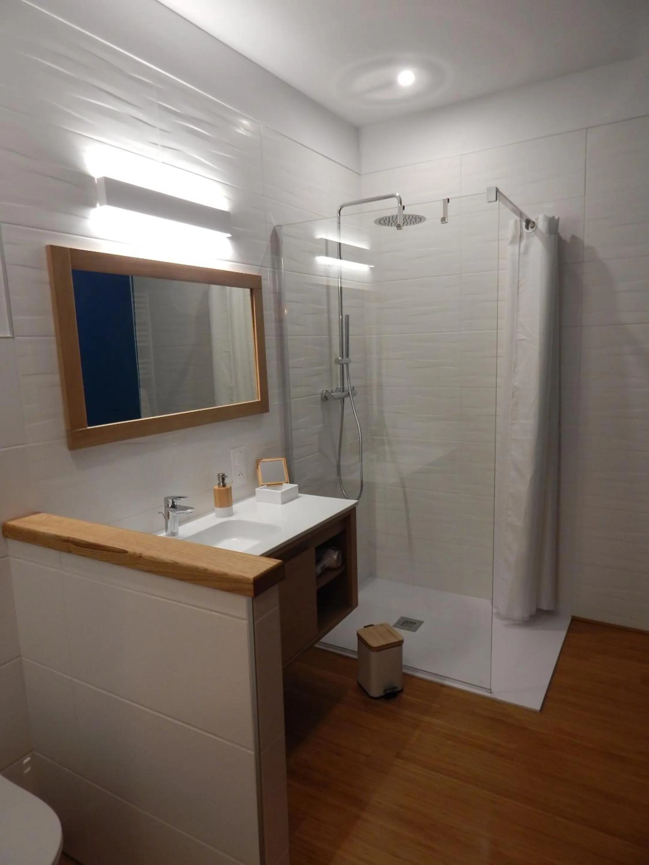 Bathroom in Aux Coteaux d'Aussac