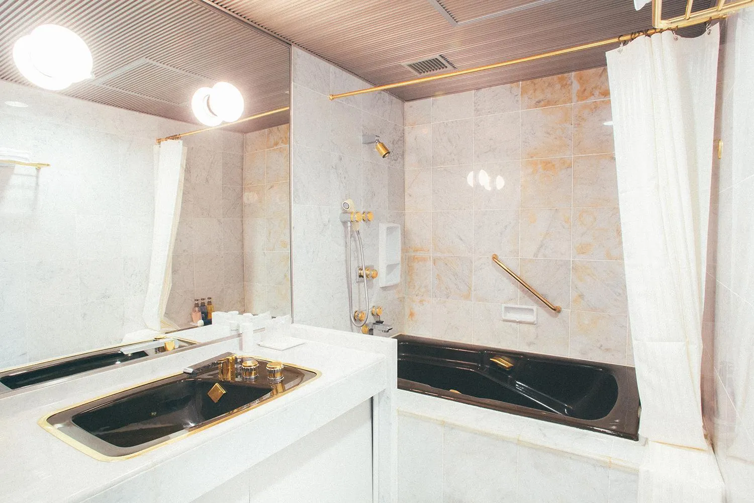 Bathroom in Kakegawa Grand Hotel