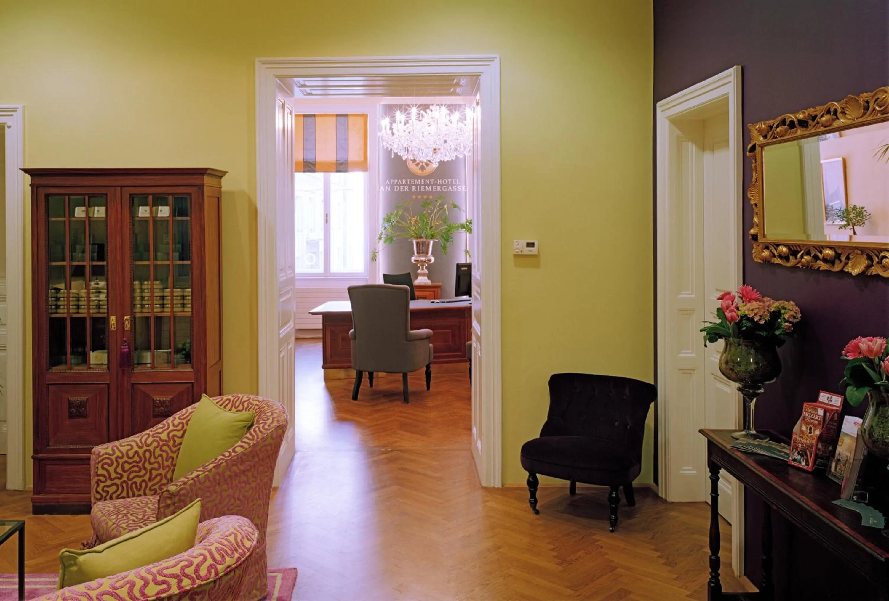Property logo or sign in Appartement-Hotel an der Riemergasse