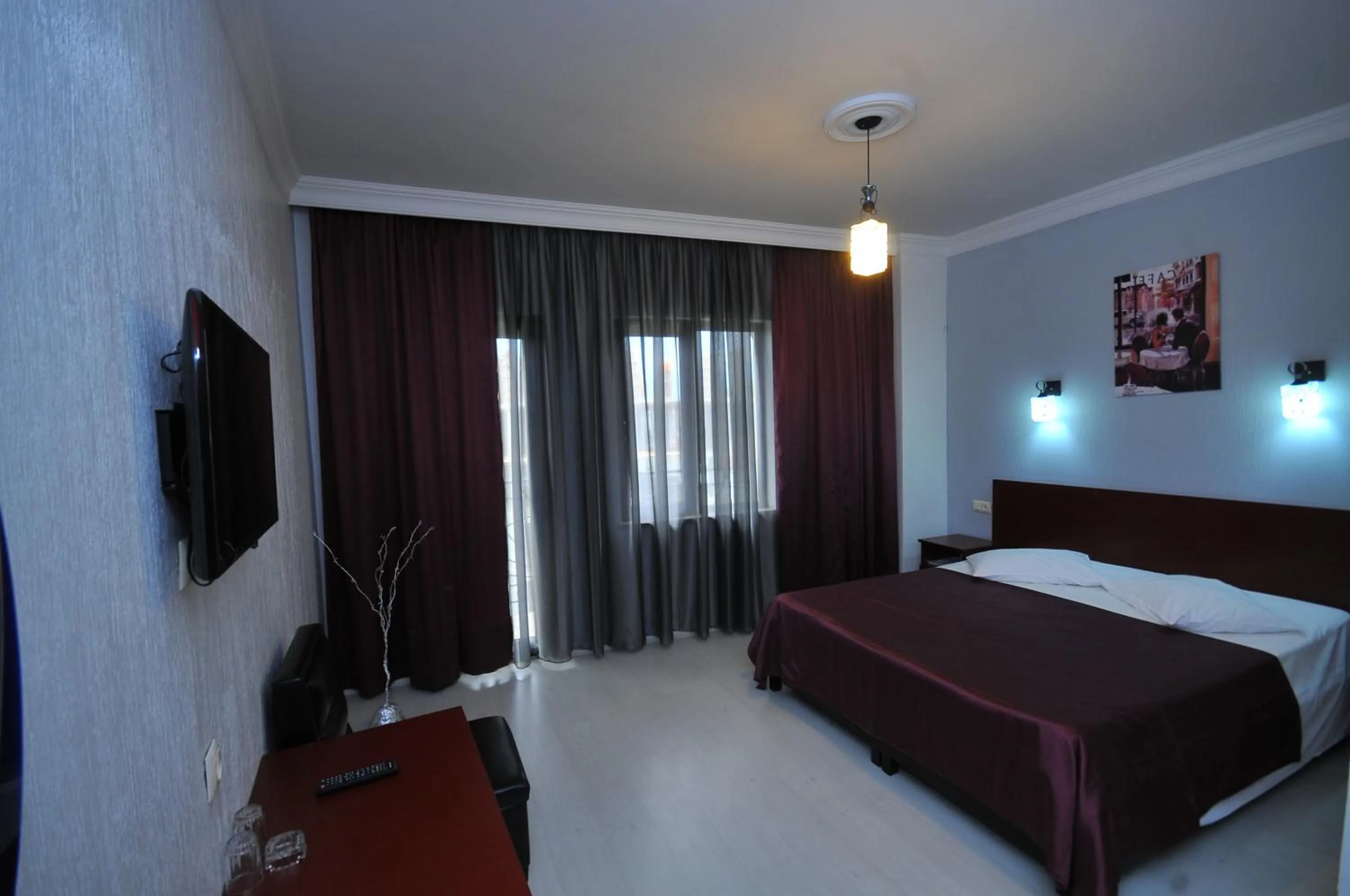 Bedroom in Hotel Iberia