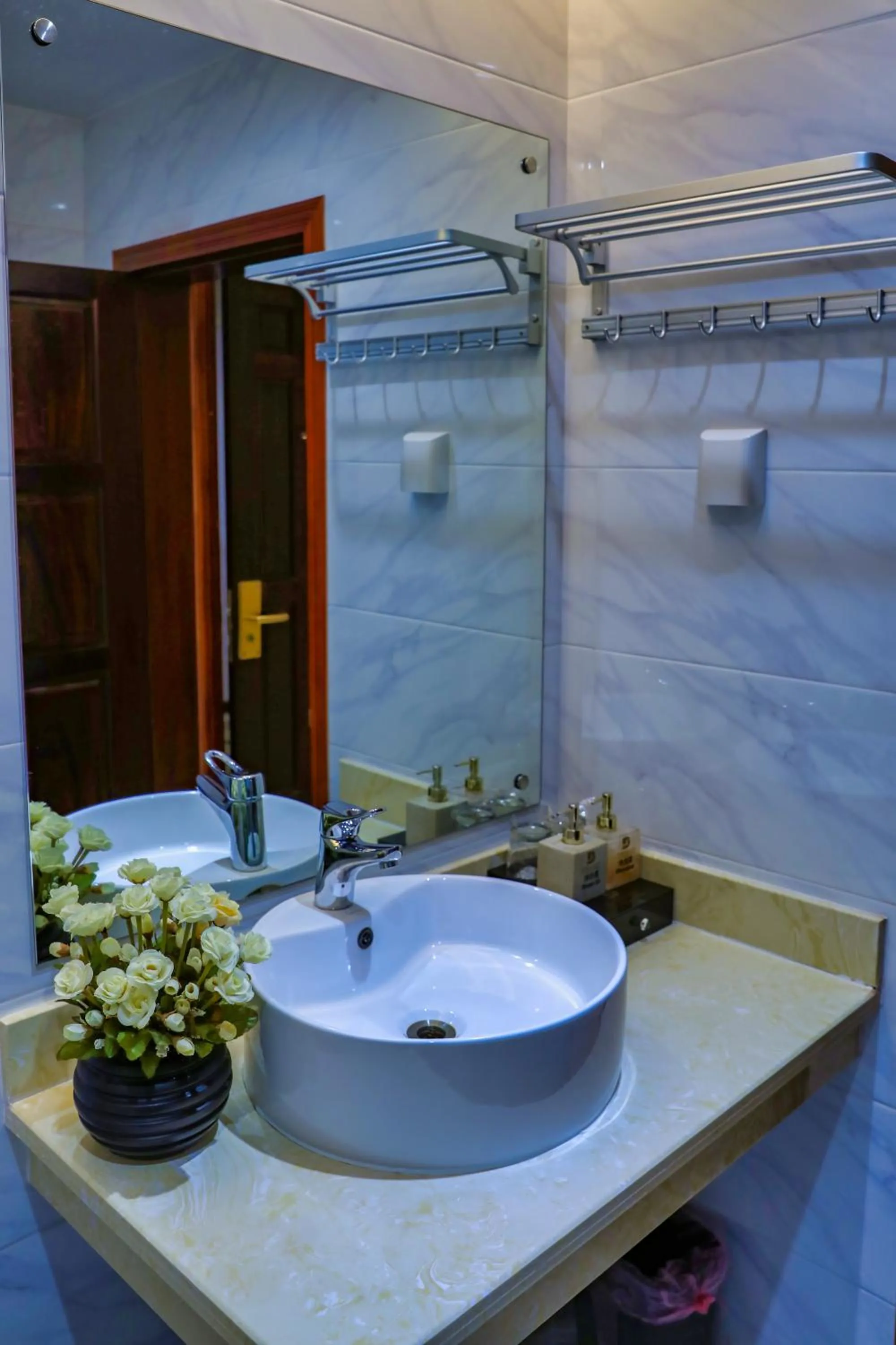 Shower in Dansavanh Namngum Resort