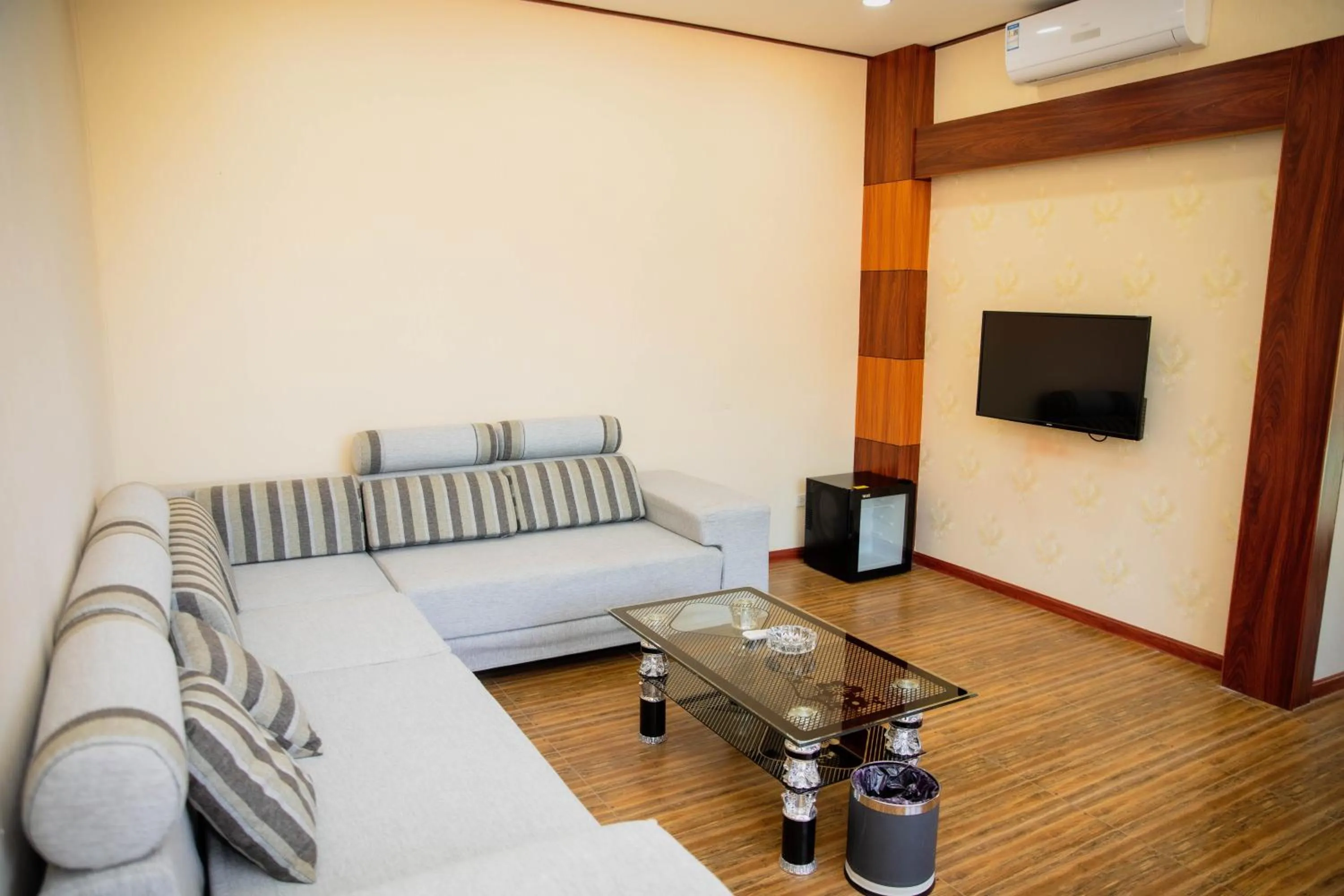 Living room in Dansavanh Namngum Resort