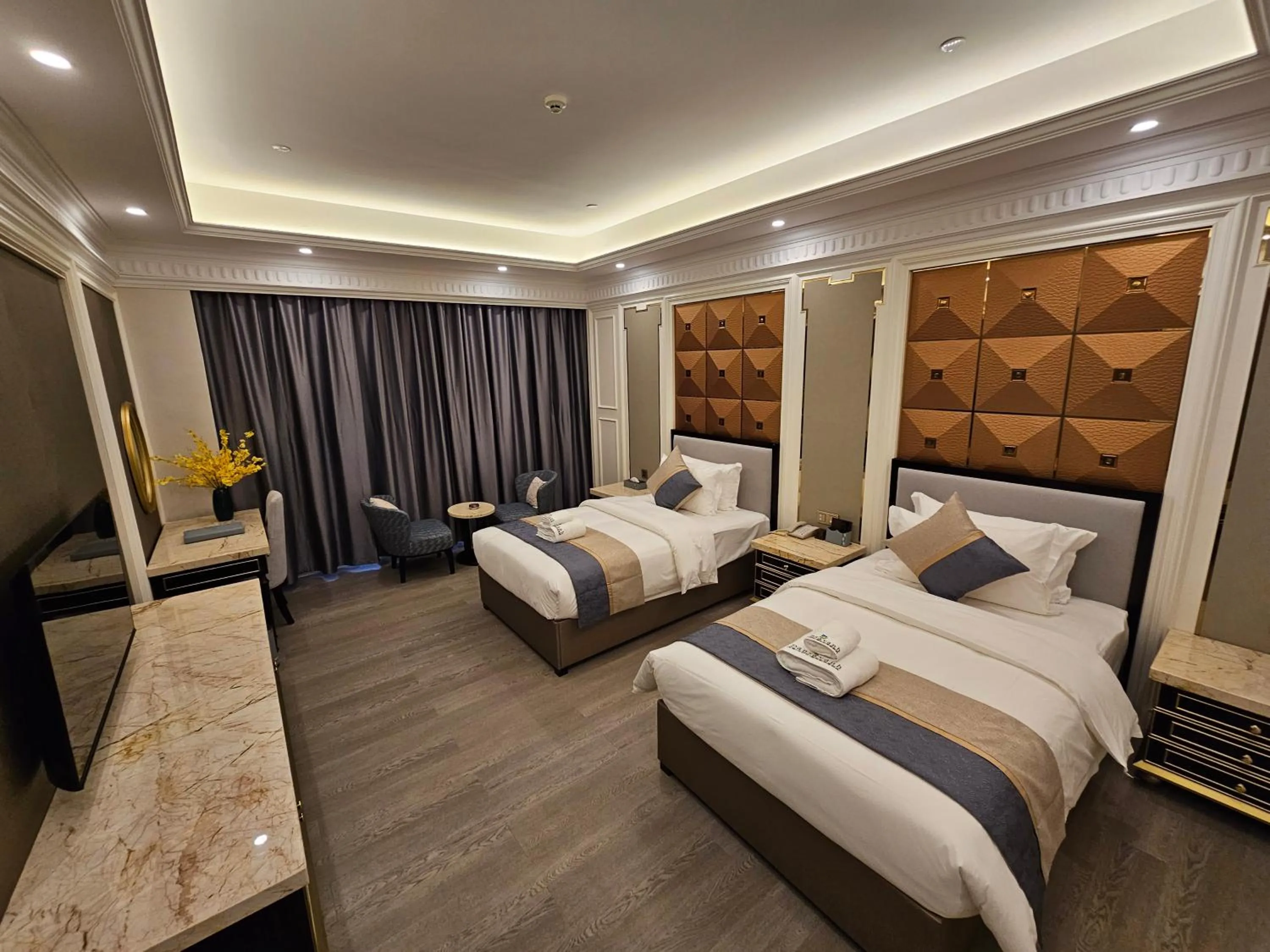 Photo of the whole room, Bed in Dansavanh Namngum Resort