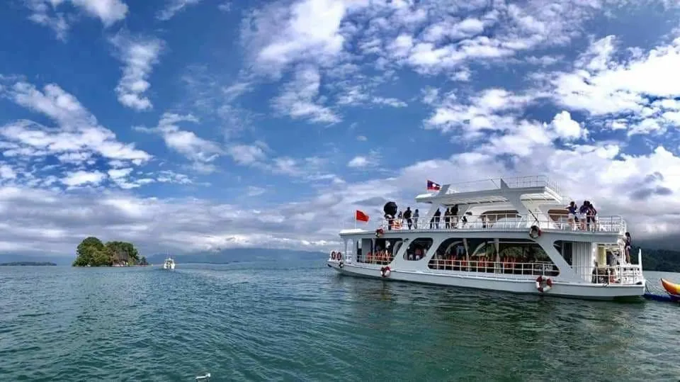 Aqua park in Dansavanh Namngum Resort