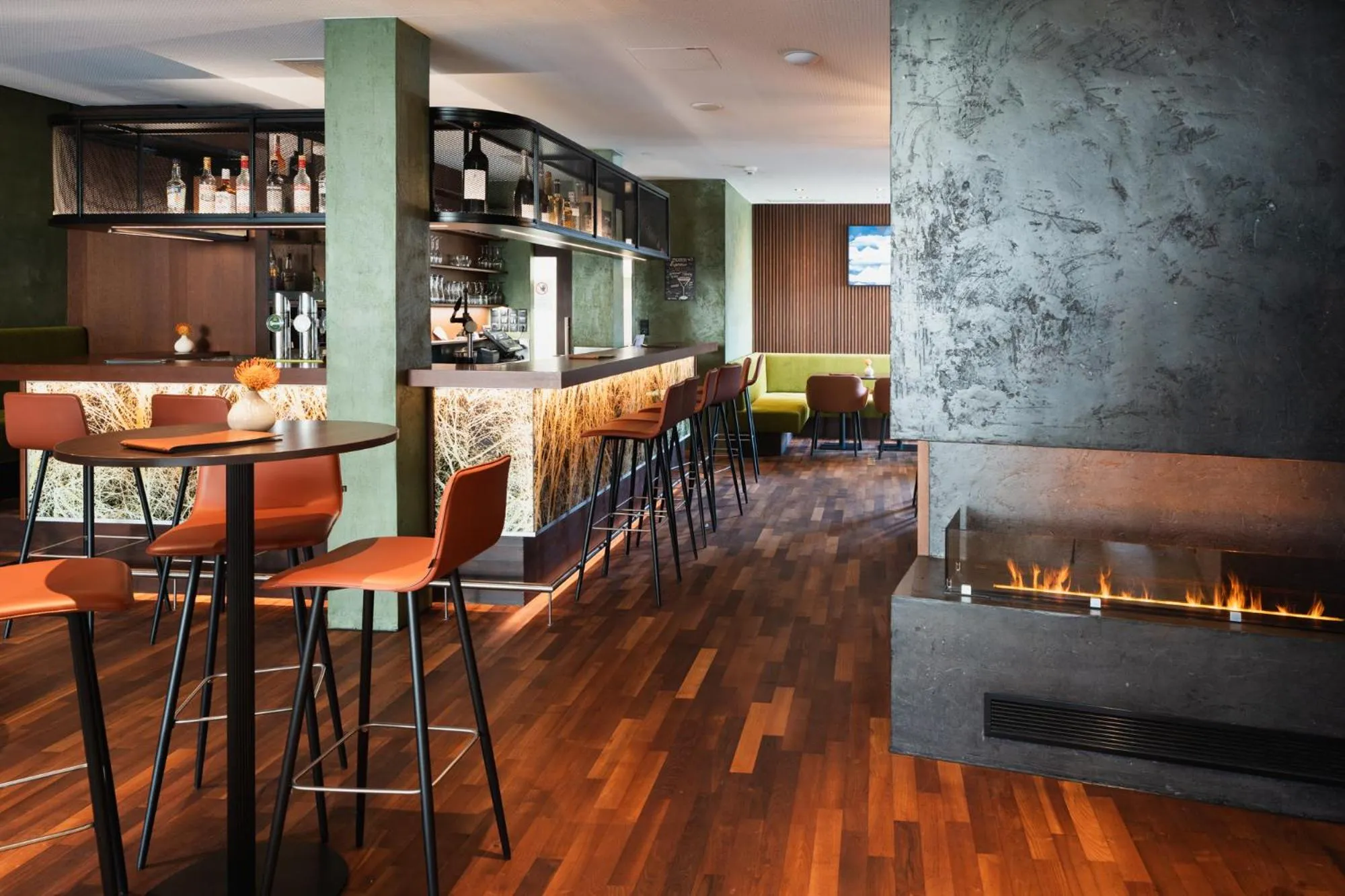 Lounge or bar in Alphotel Innsbruck