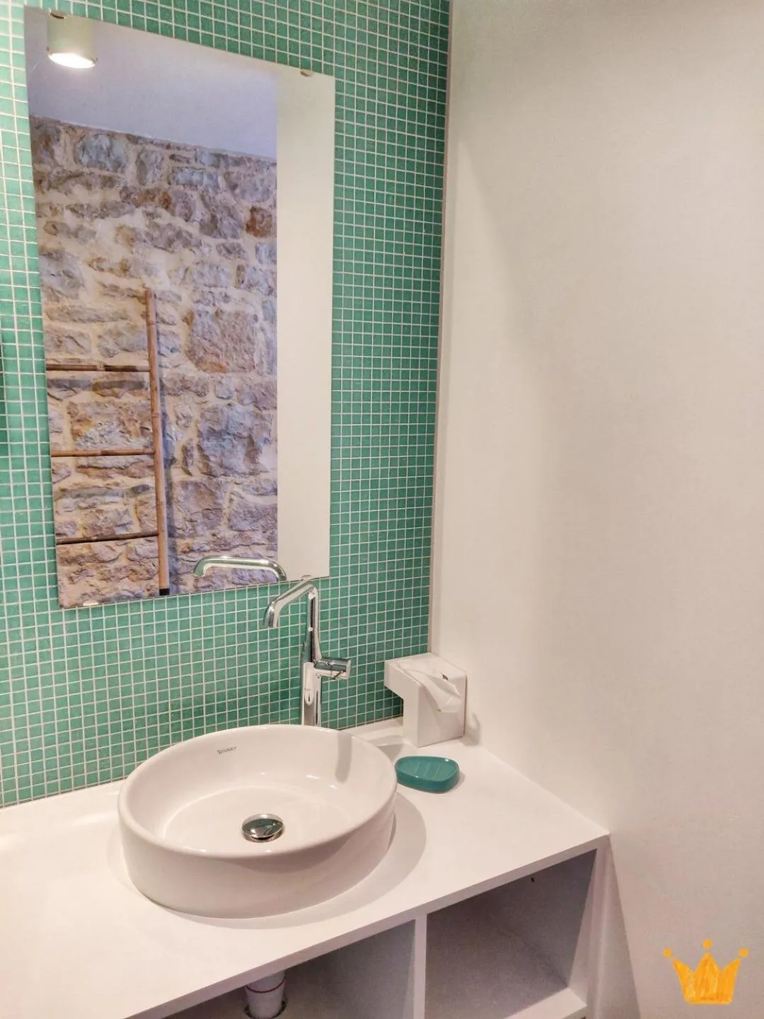 Bathroom in Estafête