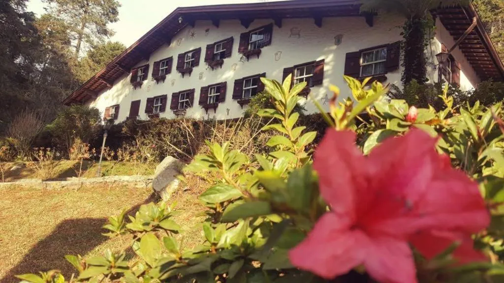 Property building in Refúgio Alpino Economy