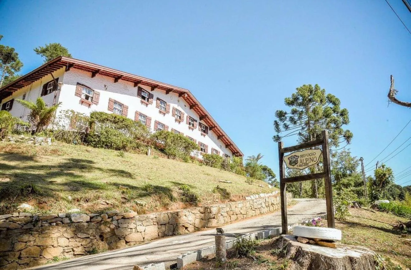 Property building in Refúgio Alpino Economy