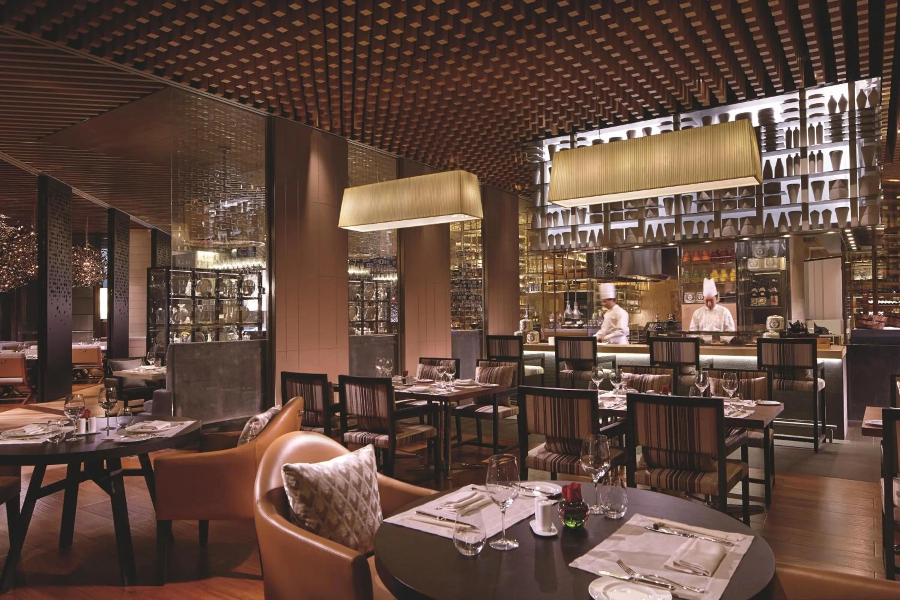 Restaurant/places to eat in The Ritz-Carlton, Tianjin