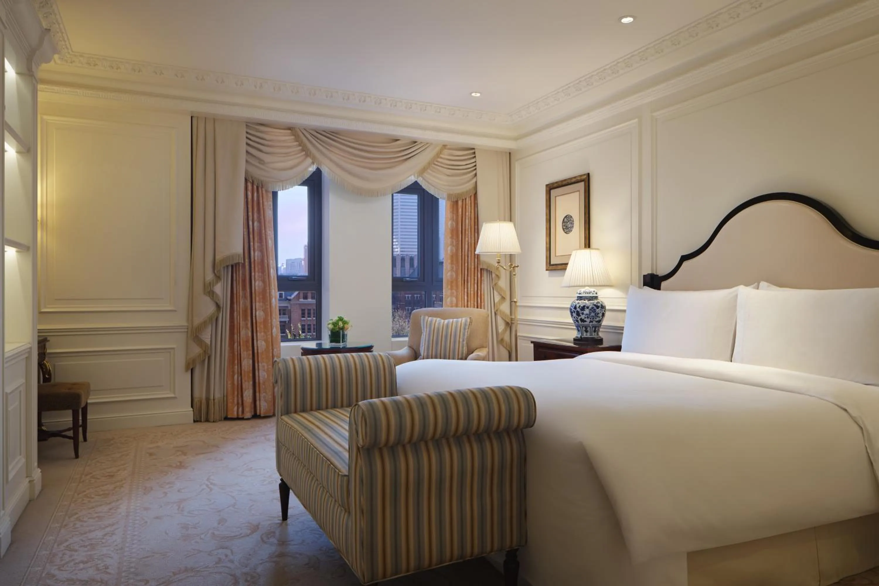 Bedroom, Bed in The Ritz-Carlton, Tianjin
