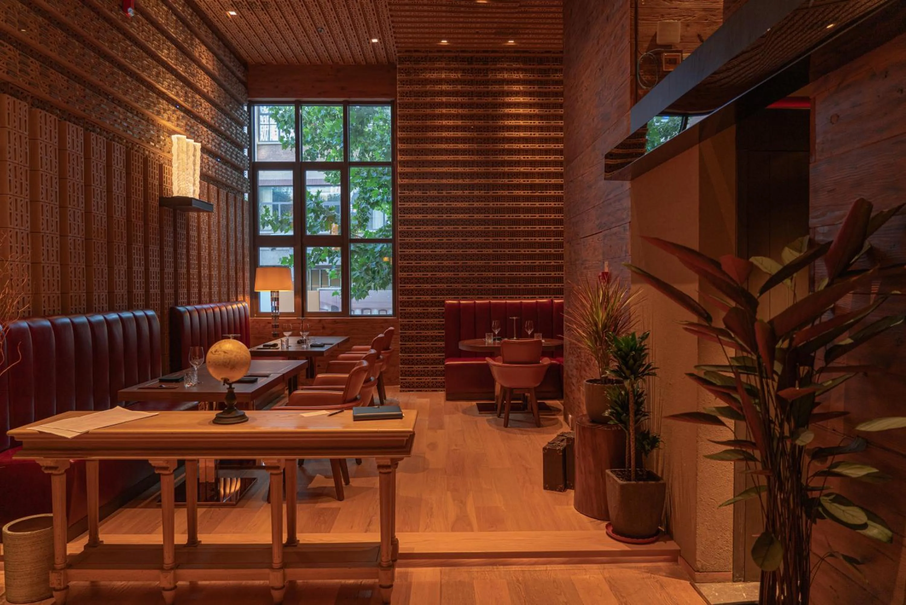 Restaurant/places to eat in The Ritz-Carlton, Tianjin