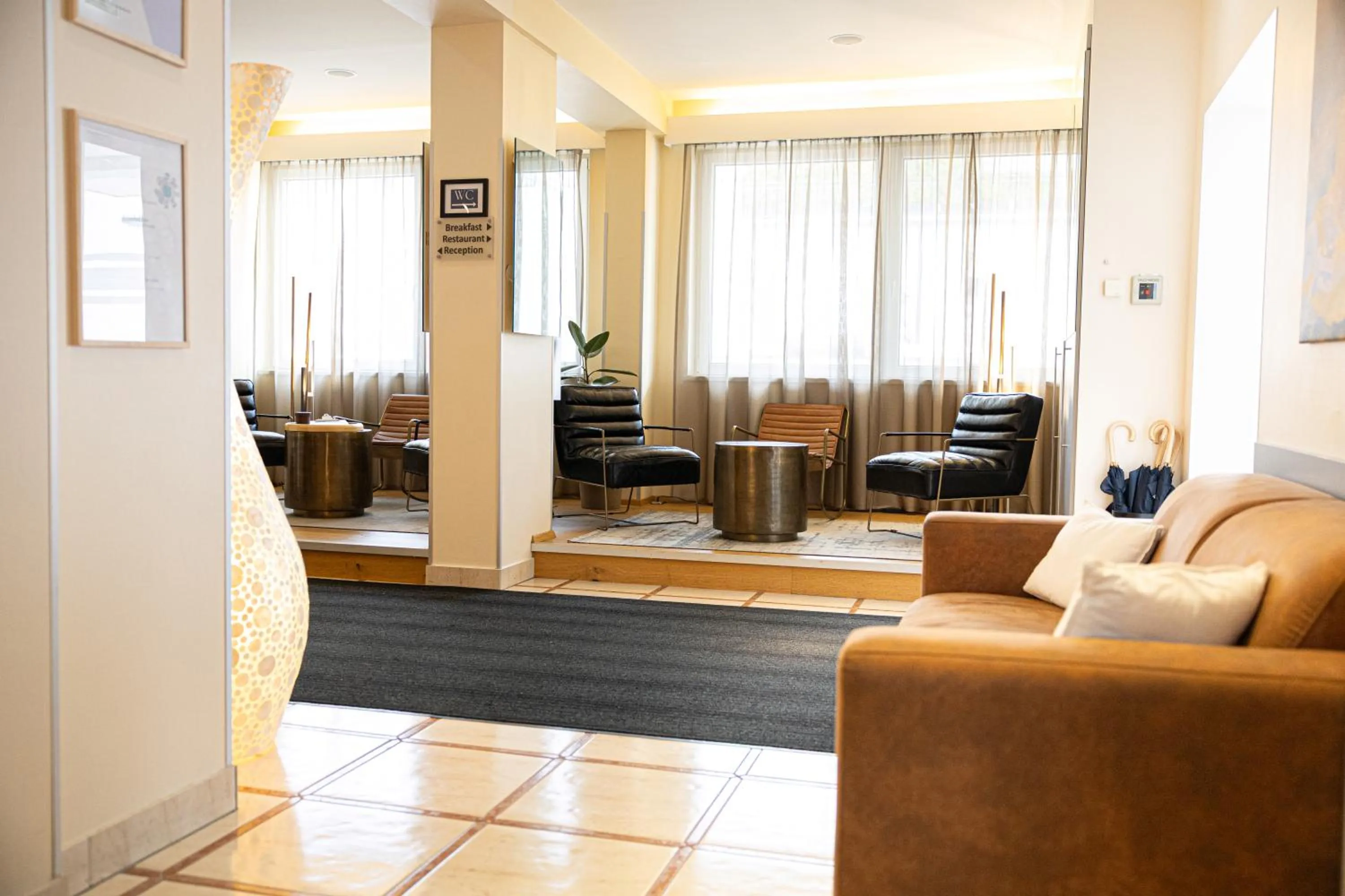 Lobby or reception in Das Reinisch Hotel - near Vienna Airport
