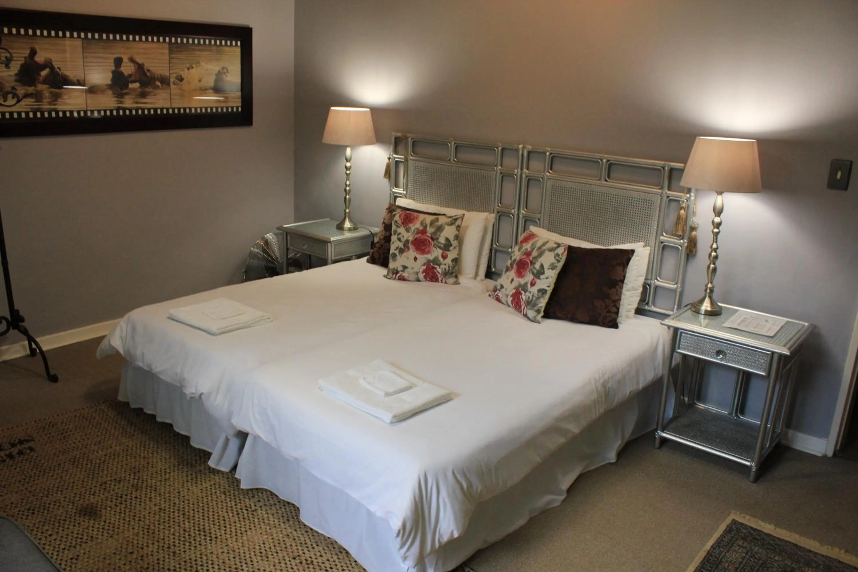 Bed in The Sabie Town House Guest Lodge