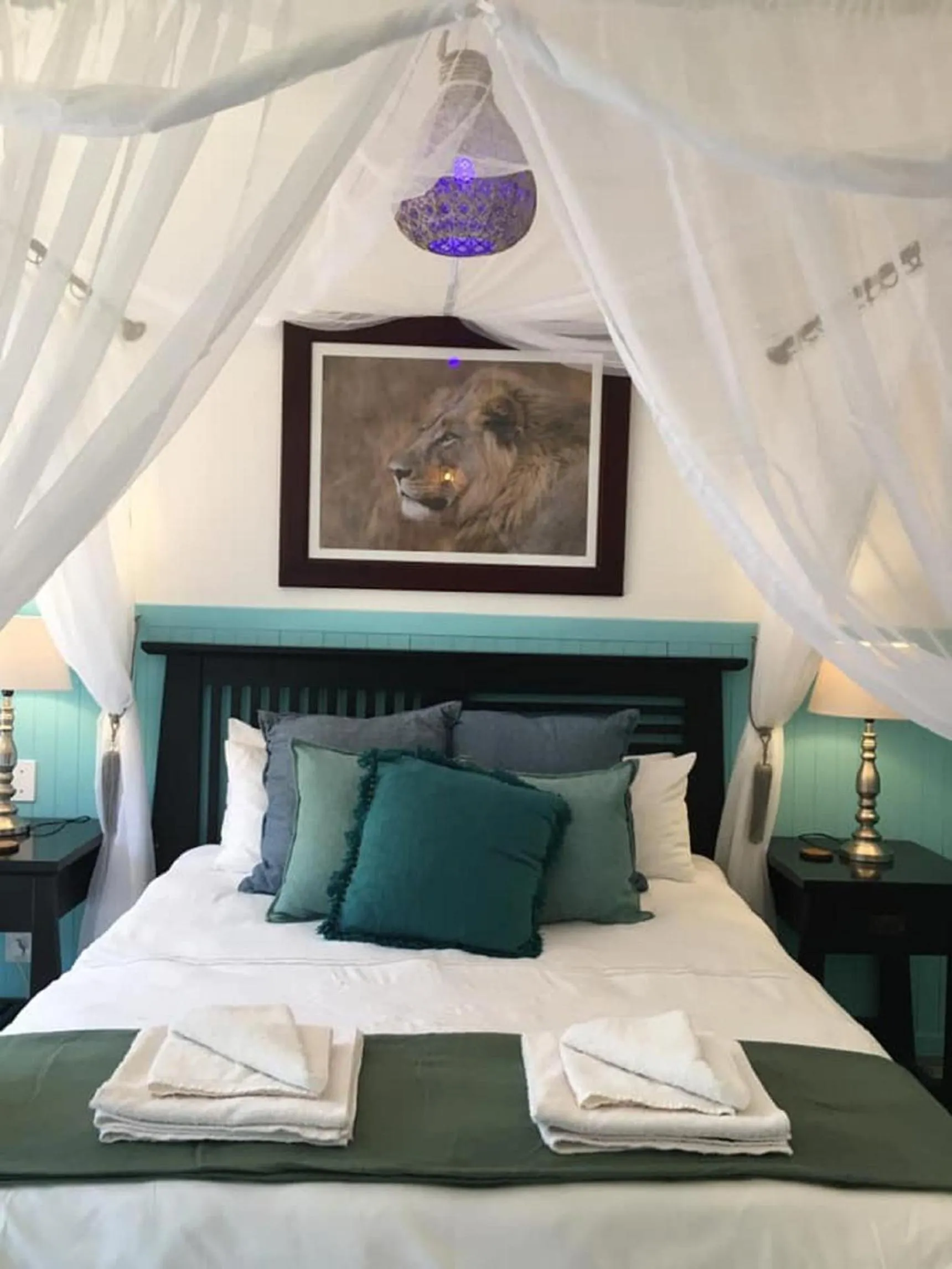 Bed in The Sabie Town House Guest Lodge