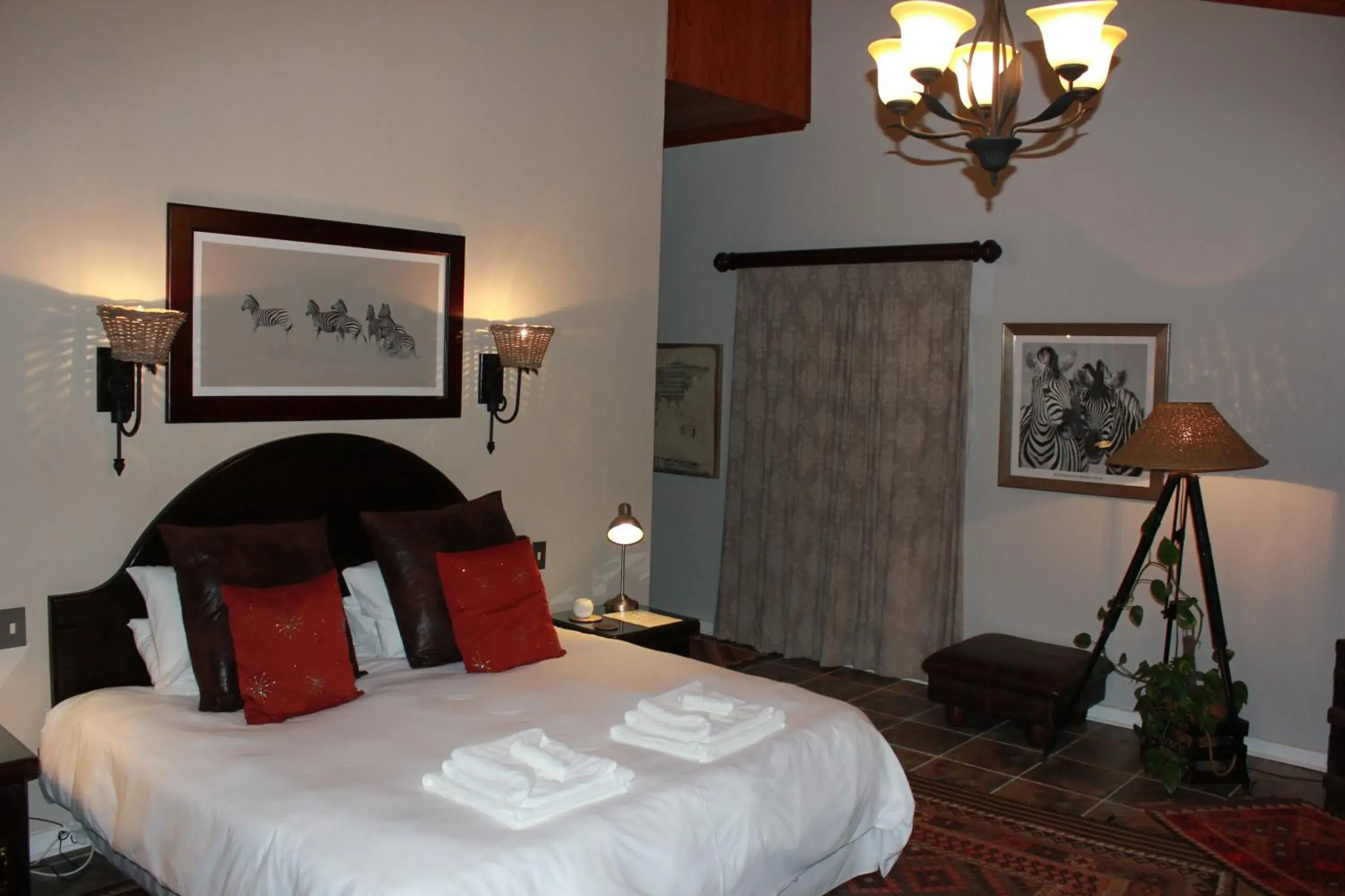 Deluxe Suite in The Sabie Town House Guest Lodge Deluxe Suite in The Sabie Town House Guest Lodge
