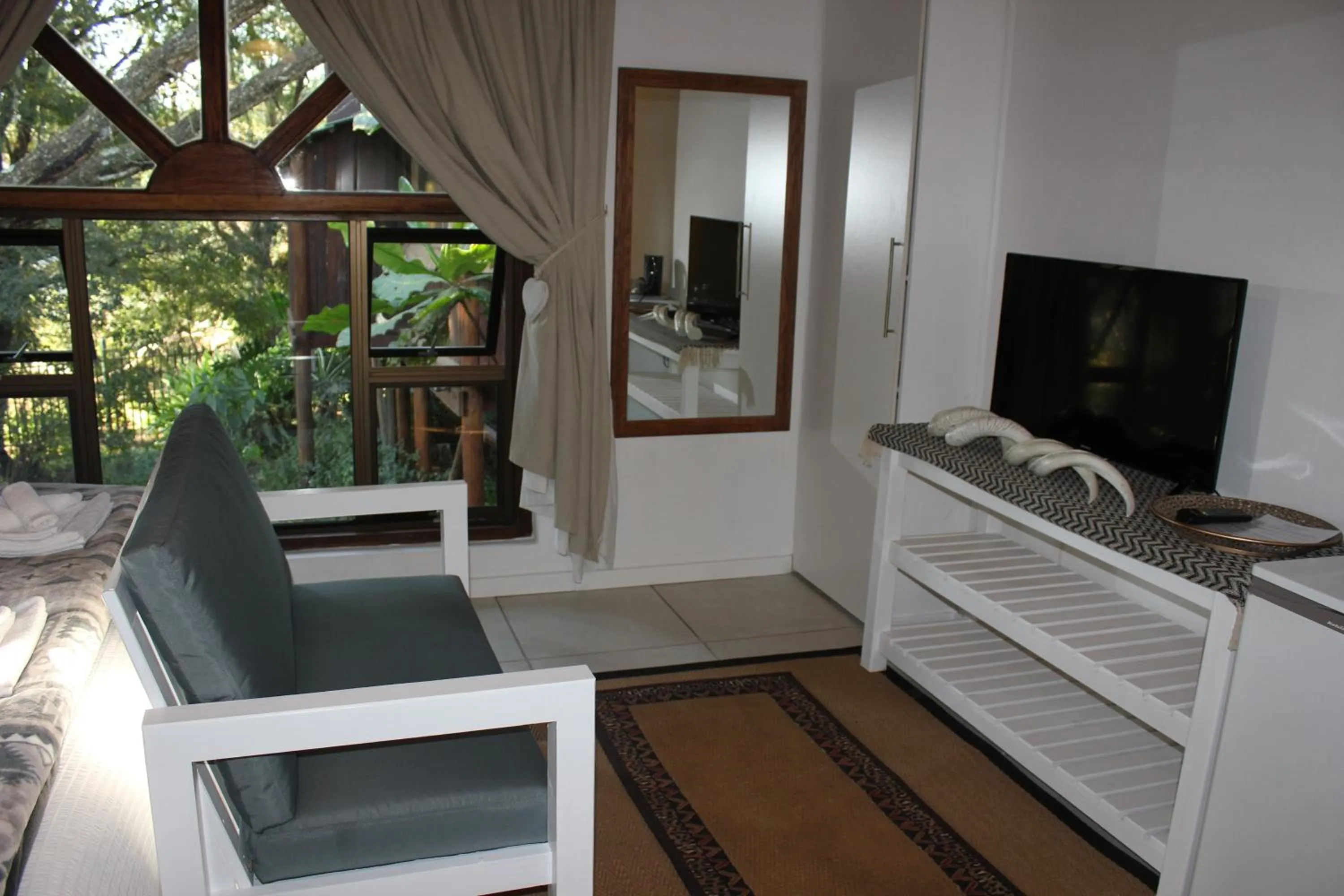 TV and multimedia in The Sabie Town House Guest Lodge