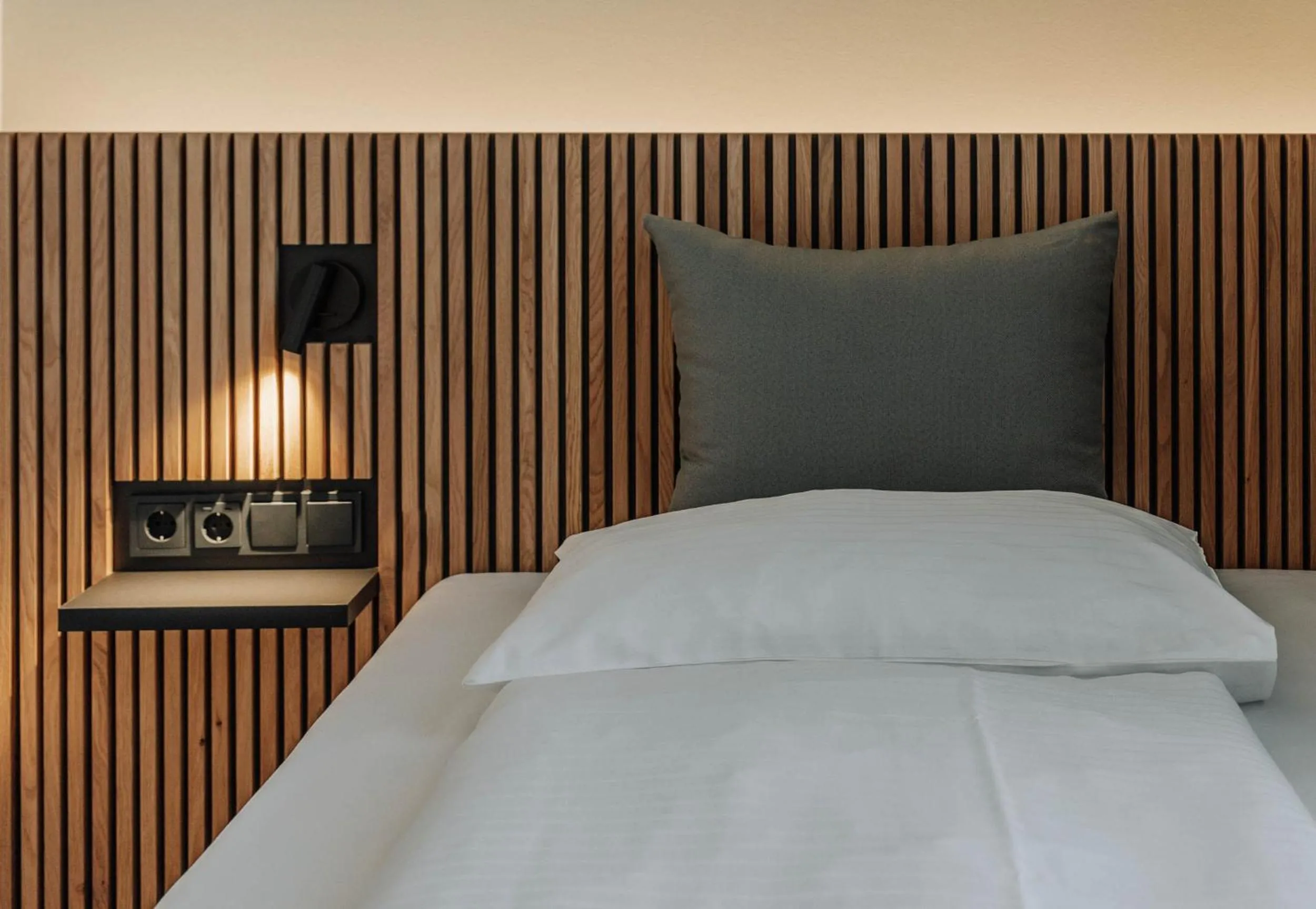 Photo of the whole room, Bed in HEINhotel vienna airport