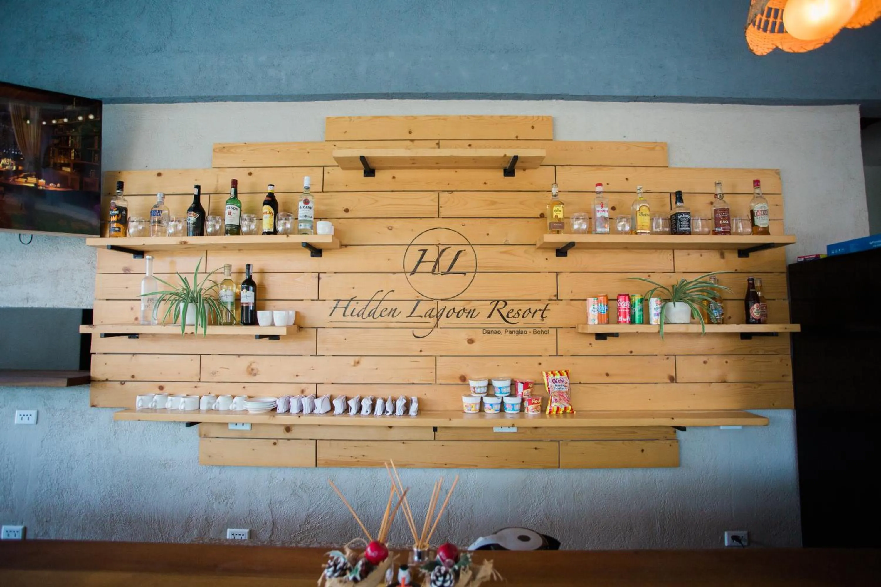 Restaurant/places to eat in Hidden Lagoon Resort