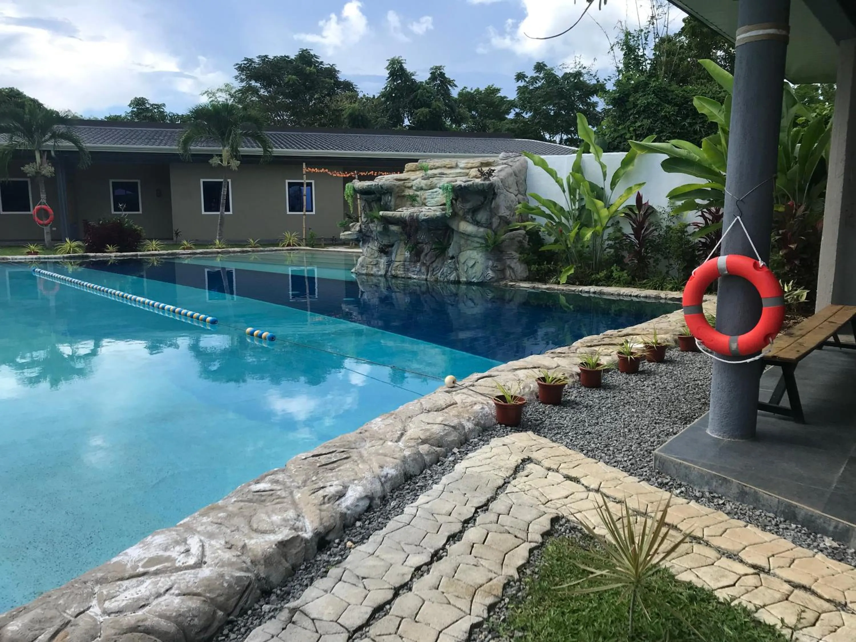 Swimming pool in Hidden Lagoon Resort