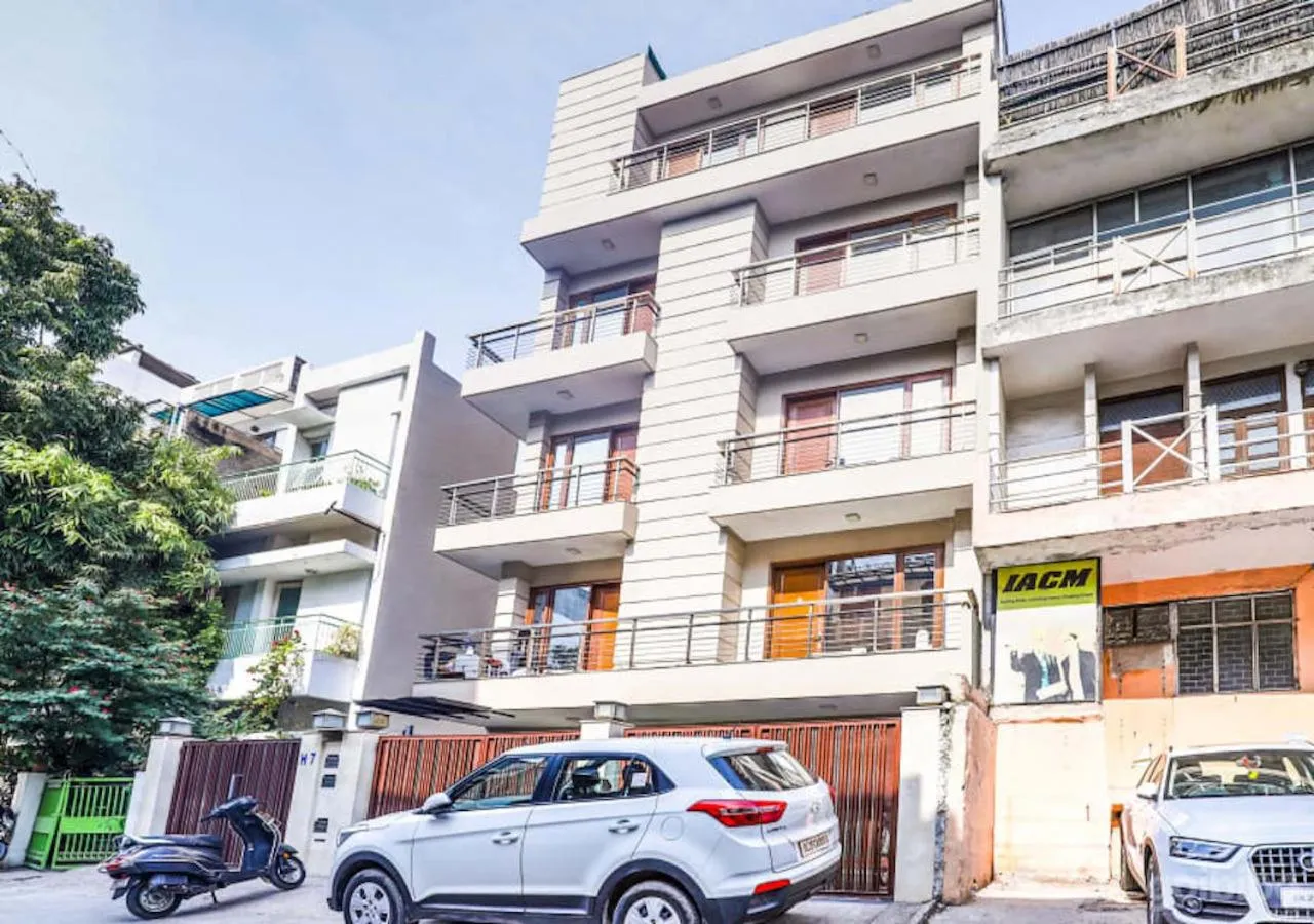 Property building in Skylink Suites Bed & Breakfast